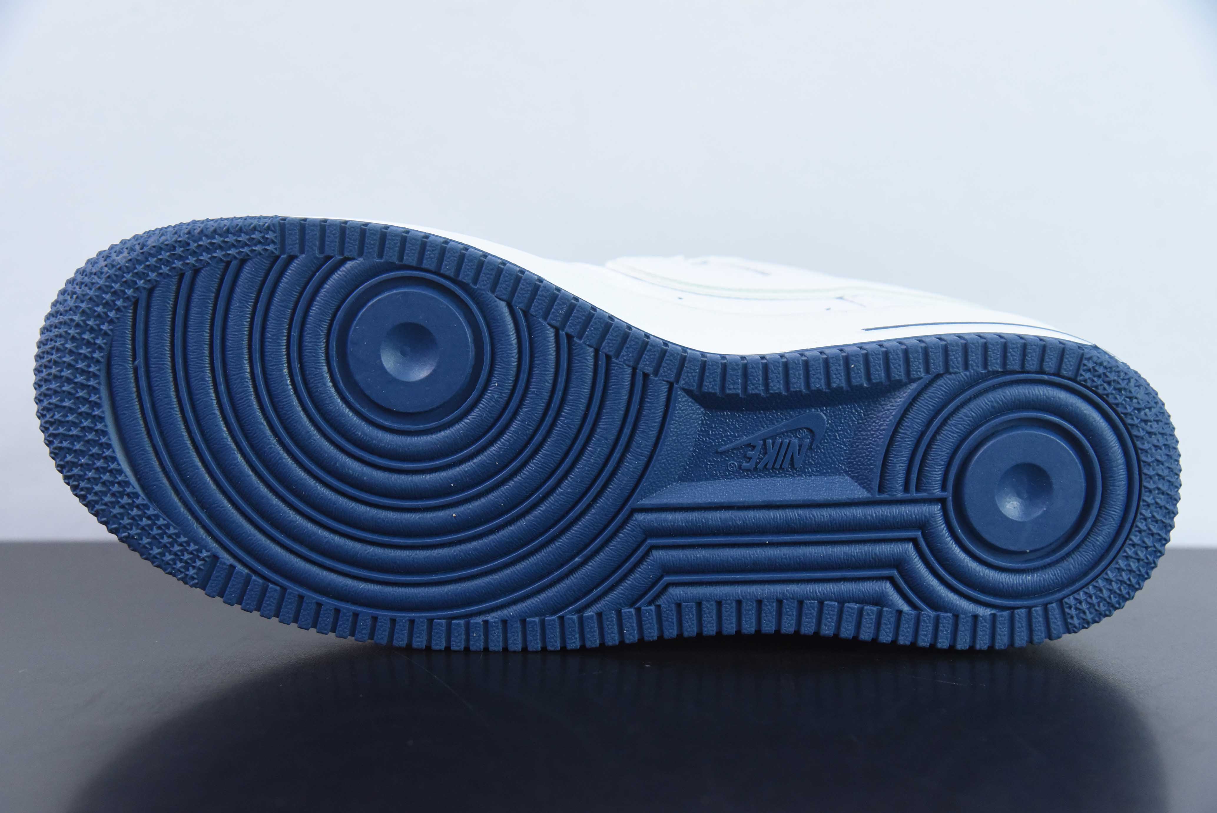 Nike Air Force 1 Low Kith联名 空军一号低帮运动休闲板鞋 货号:KT1659-007