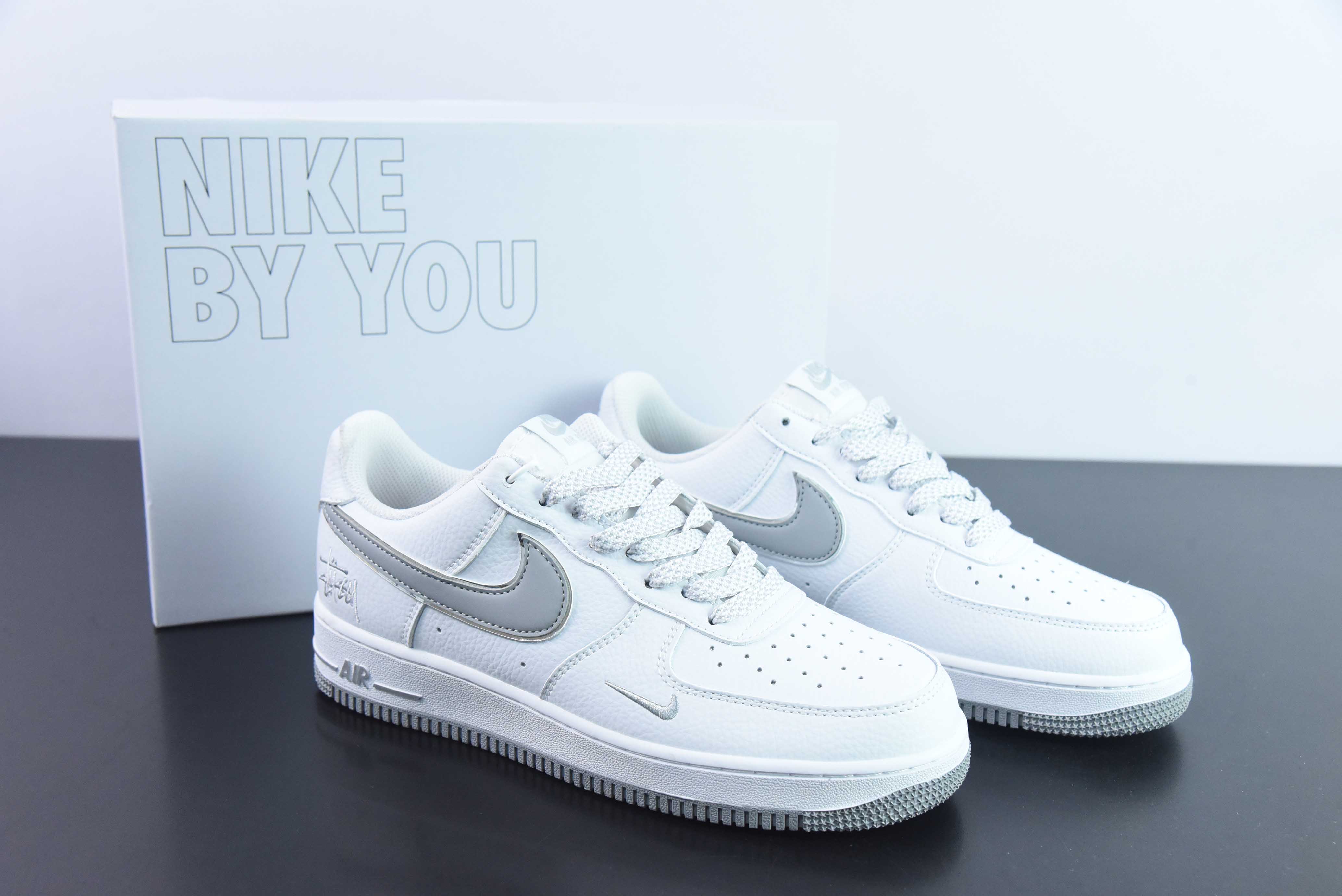 NK Air Force 1 Low 空军一号低帮百搭休闲运动板鞋 斯图西联名灰 货号:官方货号:CW2288 111