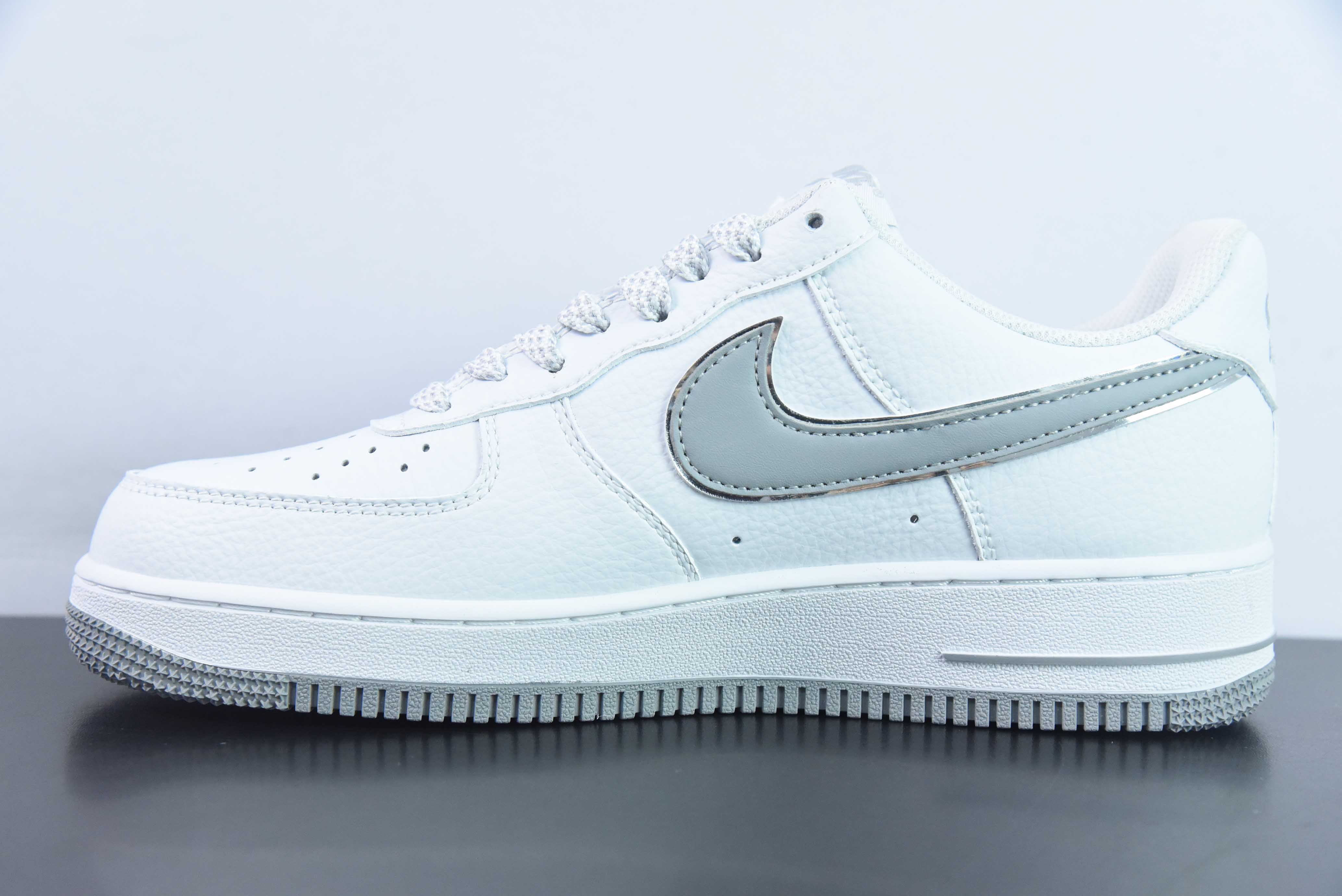 NK Air Force 1 Low 空军一号低帮百搭休闲运动板鞋 斯图西联名灰 货号:官方货号:CW2288 111