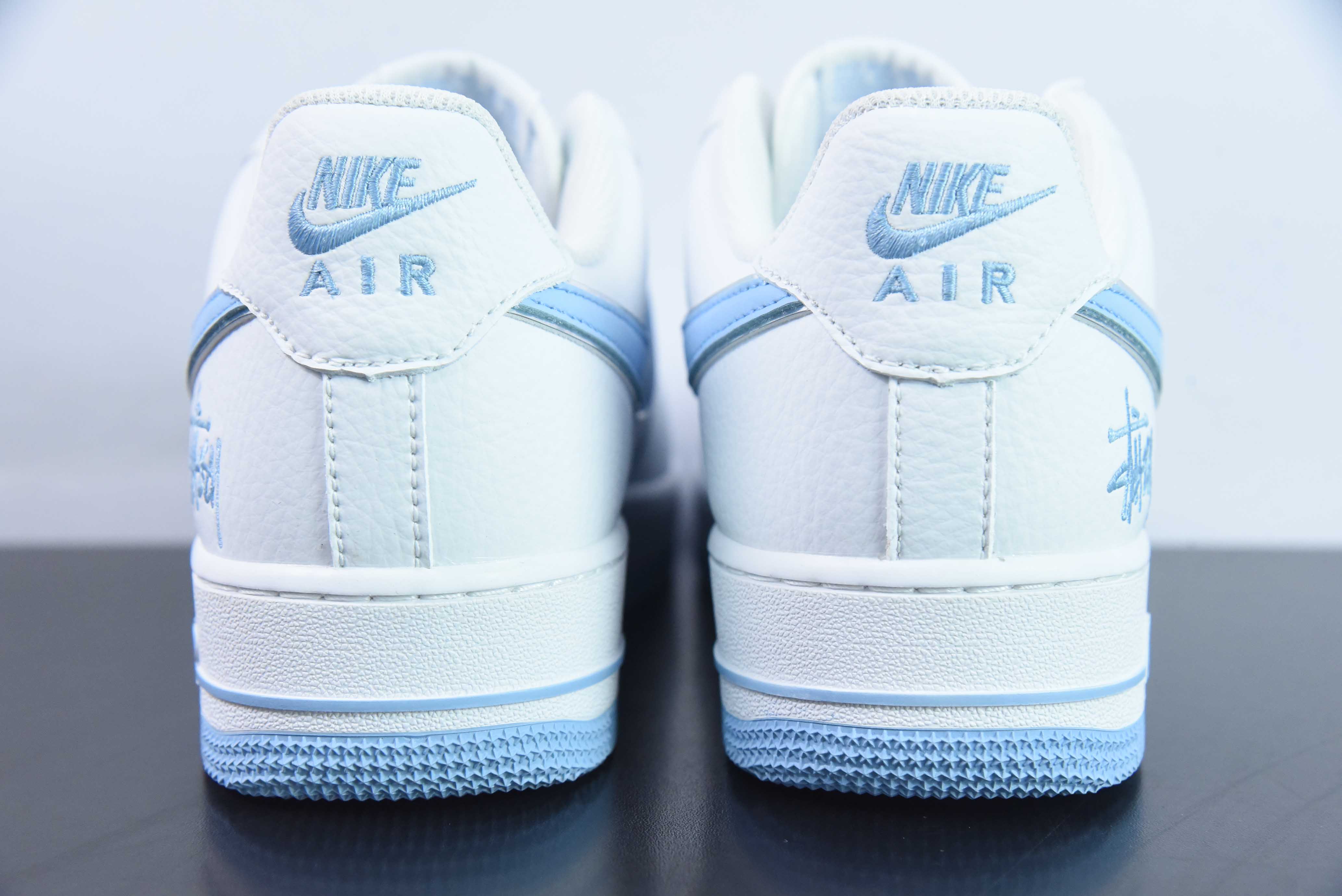 NK Air Force 1 Low 空军一号低帮百搭休闲运动板鞋 斯图西联名蓝 货号:官方货号:CW2288 111