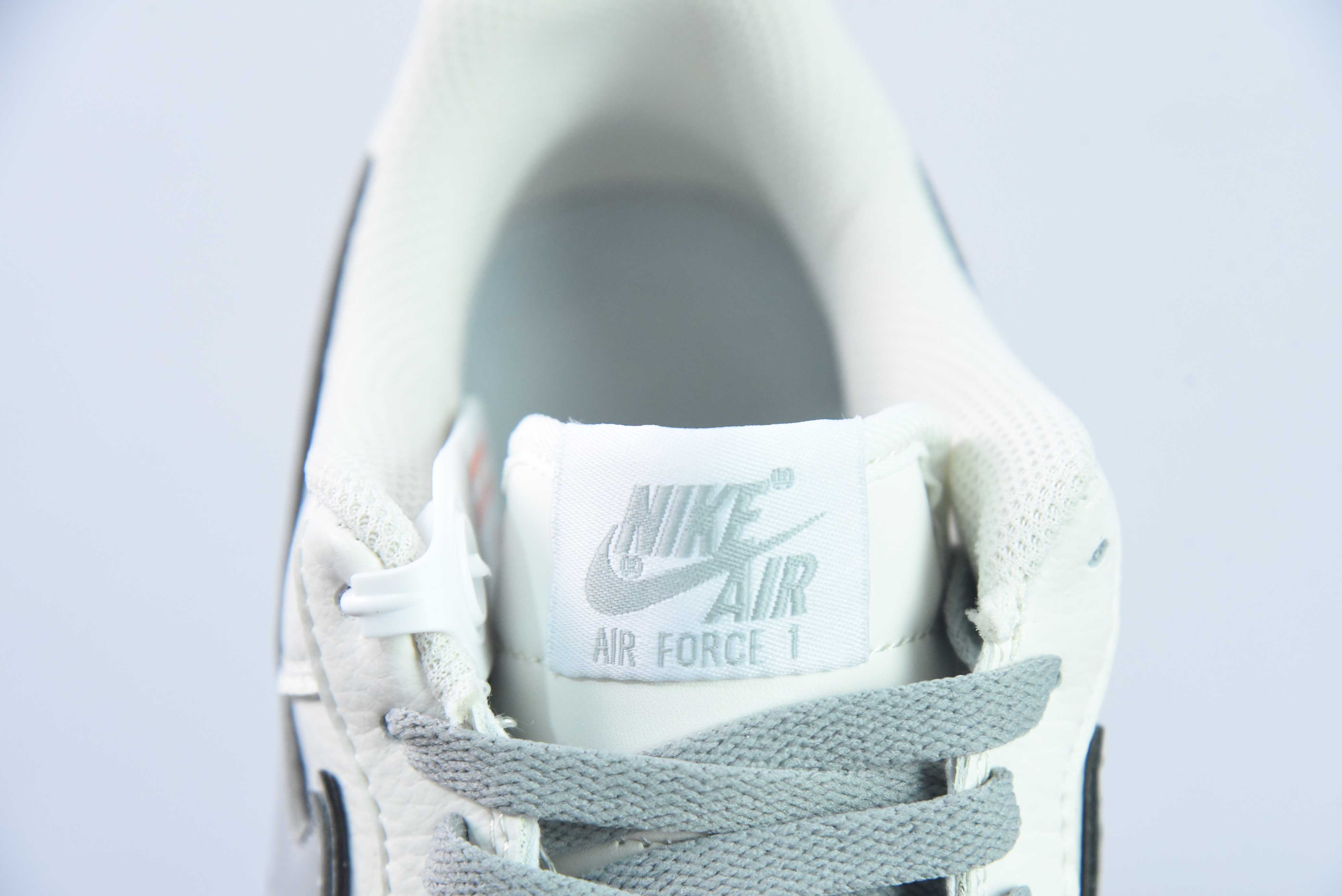 Nike Air Force 1 AF1 空军一号/低帮 白灰 刺绣 货号：HP2369-003