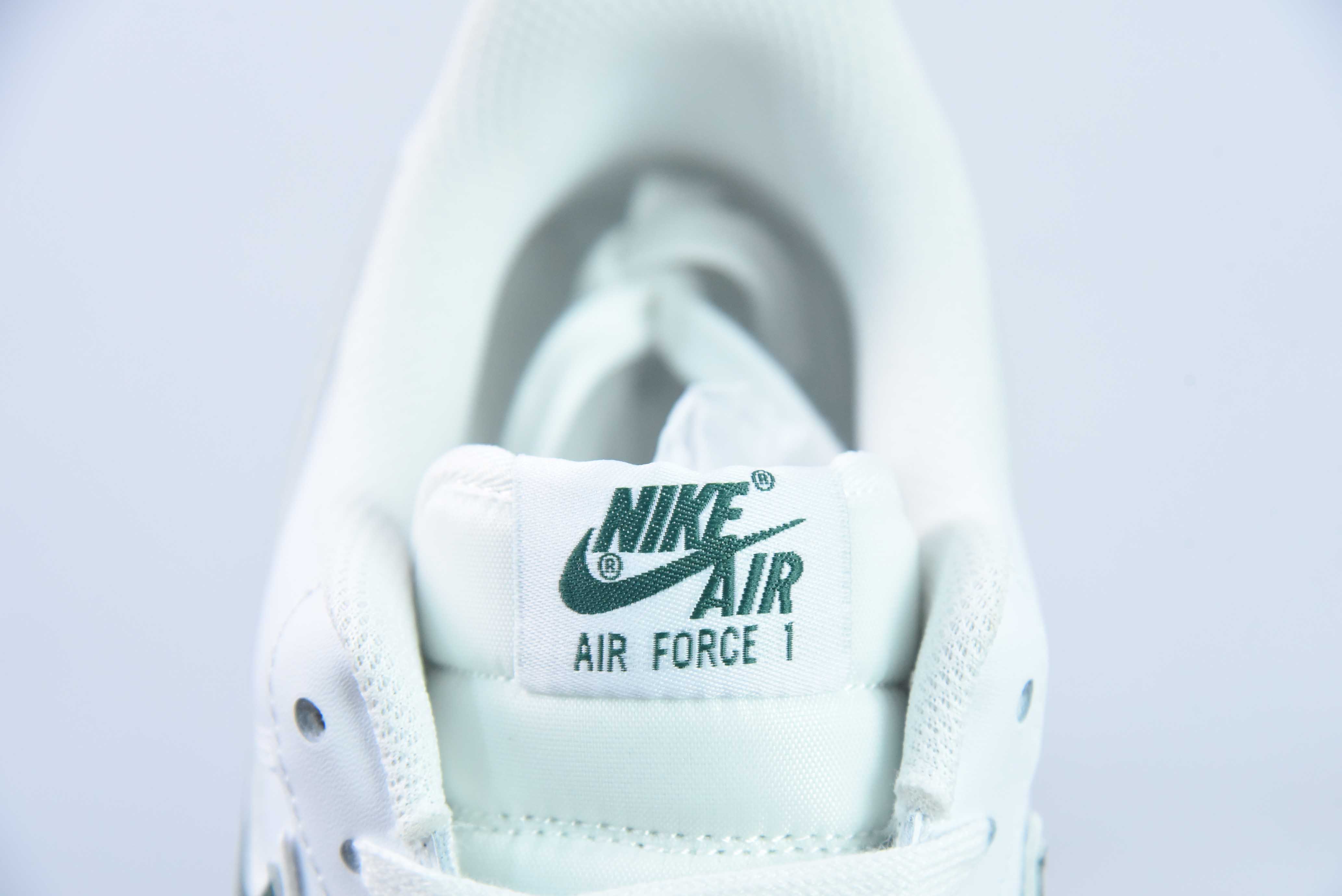 Nike Air Force 1 AF1 空军一号/低帮 白绿 货号：AO2423-104