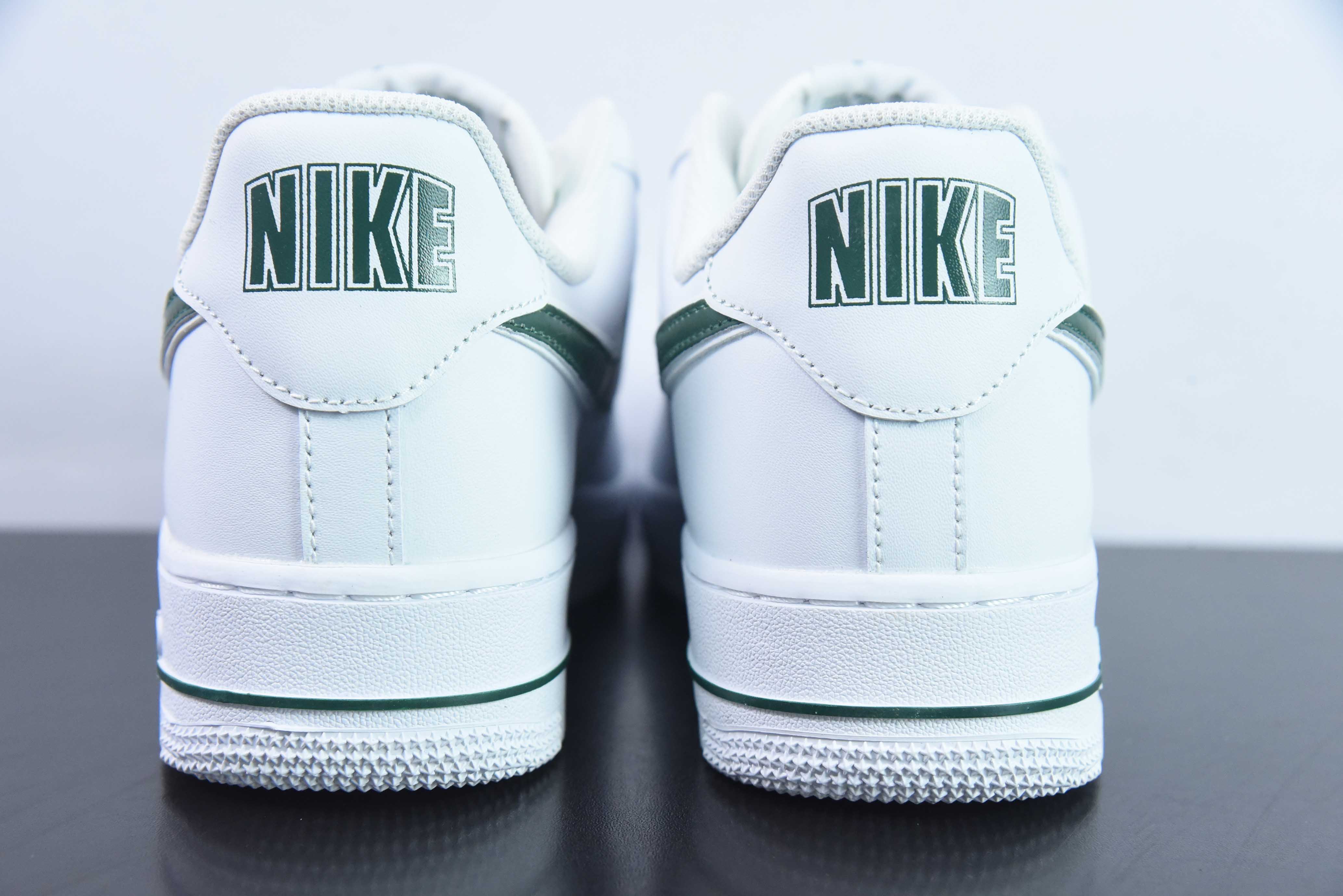 Nike Air Force 1 AF1 空军一号/低帮 白绿 货号：AO2423-104