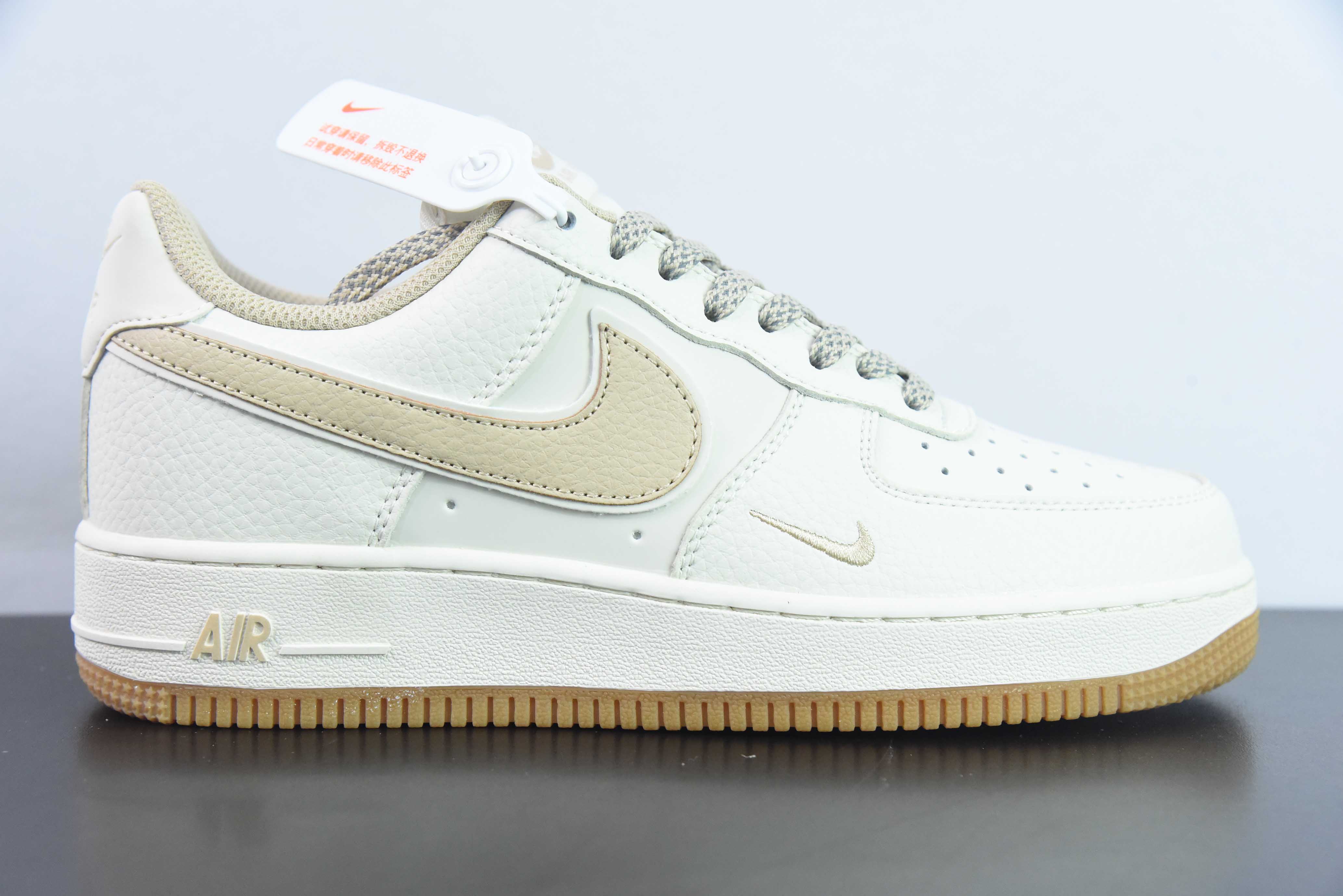 OAG79998233 Nike Air Force 1 Low, Air Force One low top deportivo casual skate shoes, doble swoosh, blanco caqui. Númer…