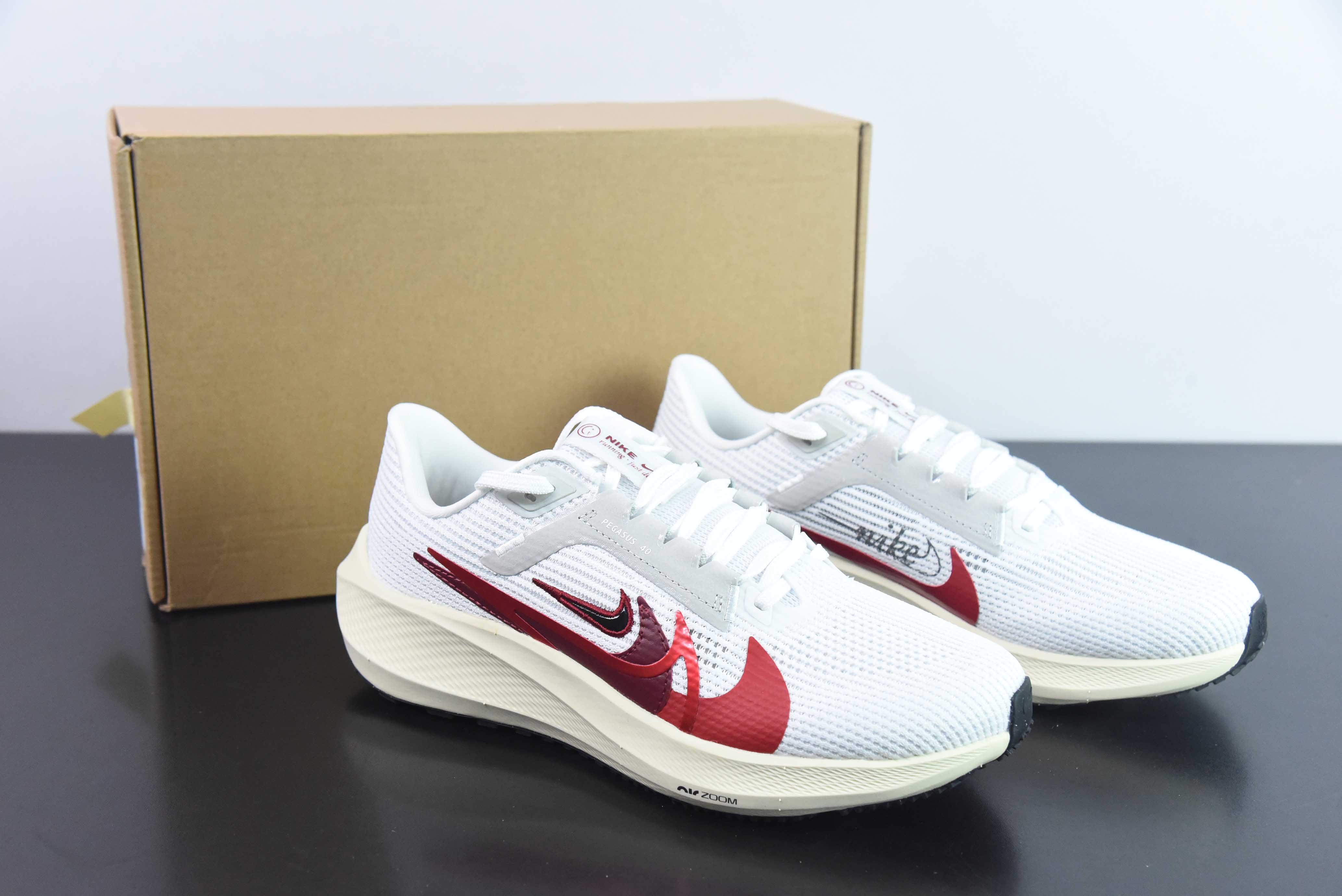 NK Air Zoom Pegasus 40 透气缓震跑步鞋 货号：FB7703-100