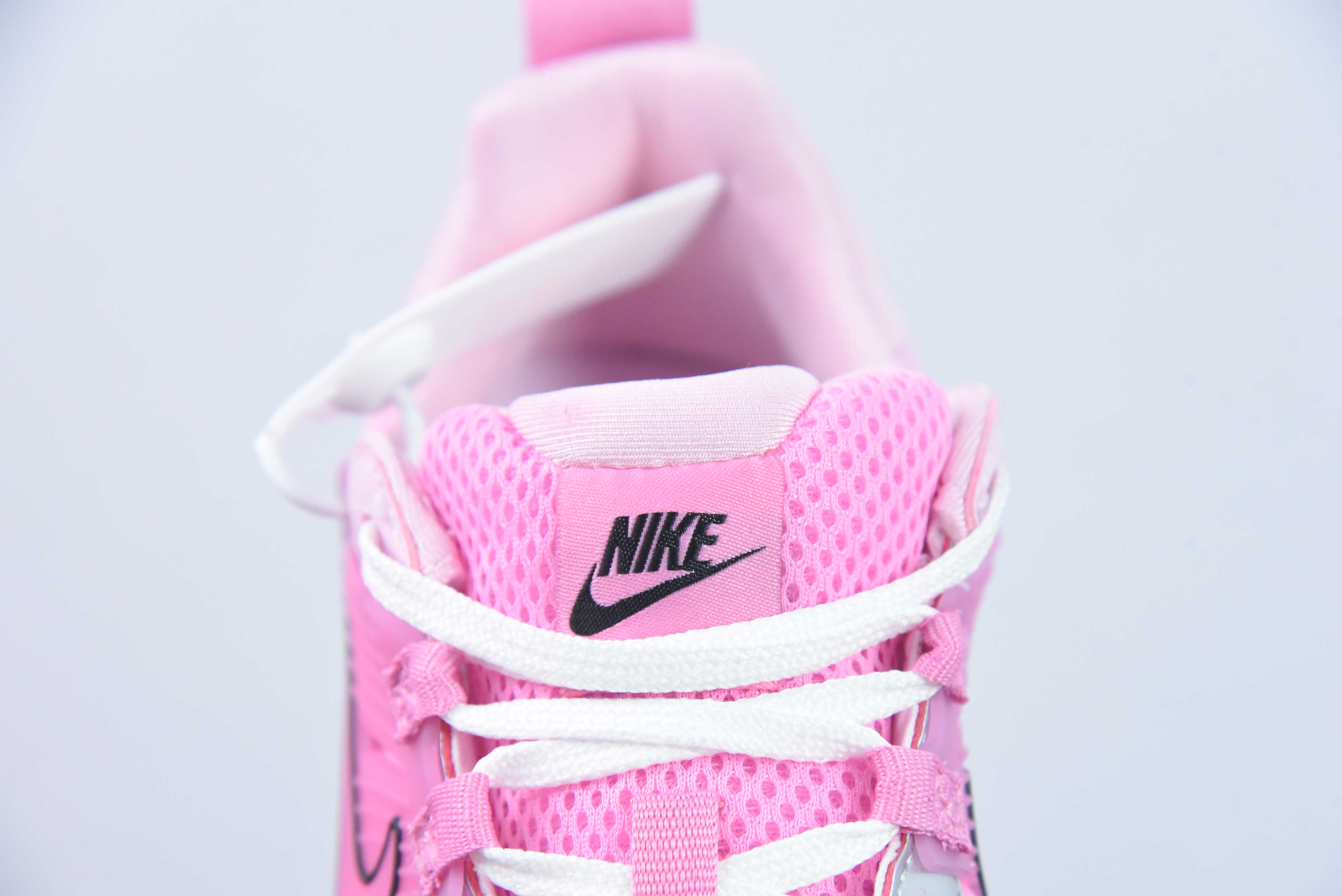 Nike V2K Run Runtekk系带浸染做旧特殊礼盒耐磨透气低帮跑步鞋 女款粉银 货号：FD0736-001