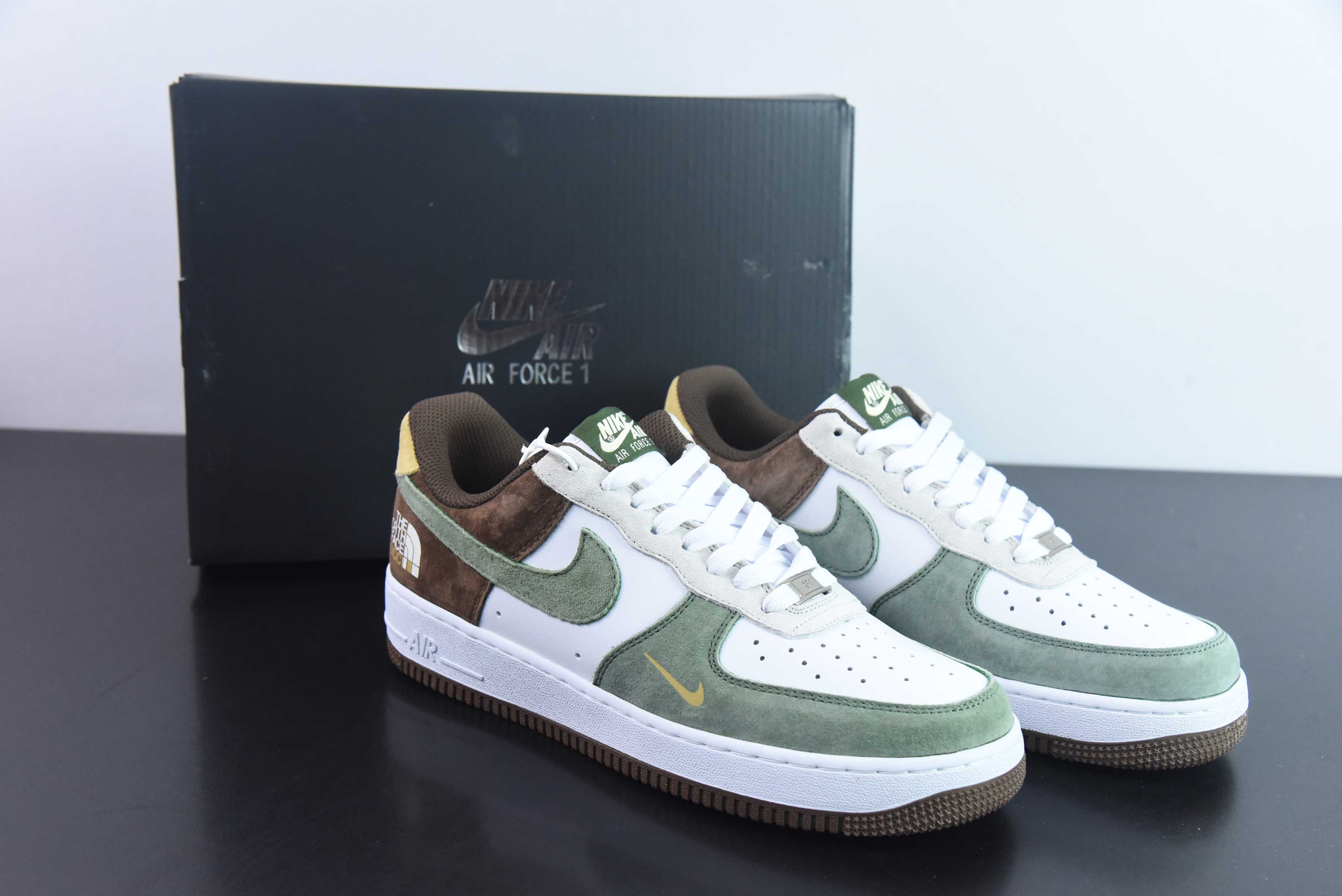 Nike Air Force 1 Low 07 x The North Face 拼接北面 货号:BS9055-811