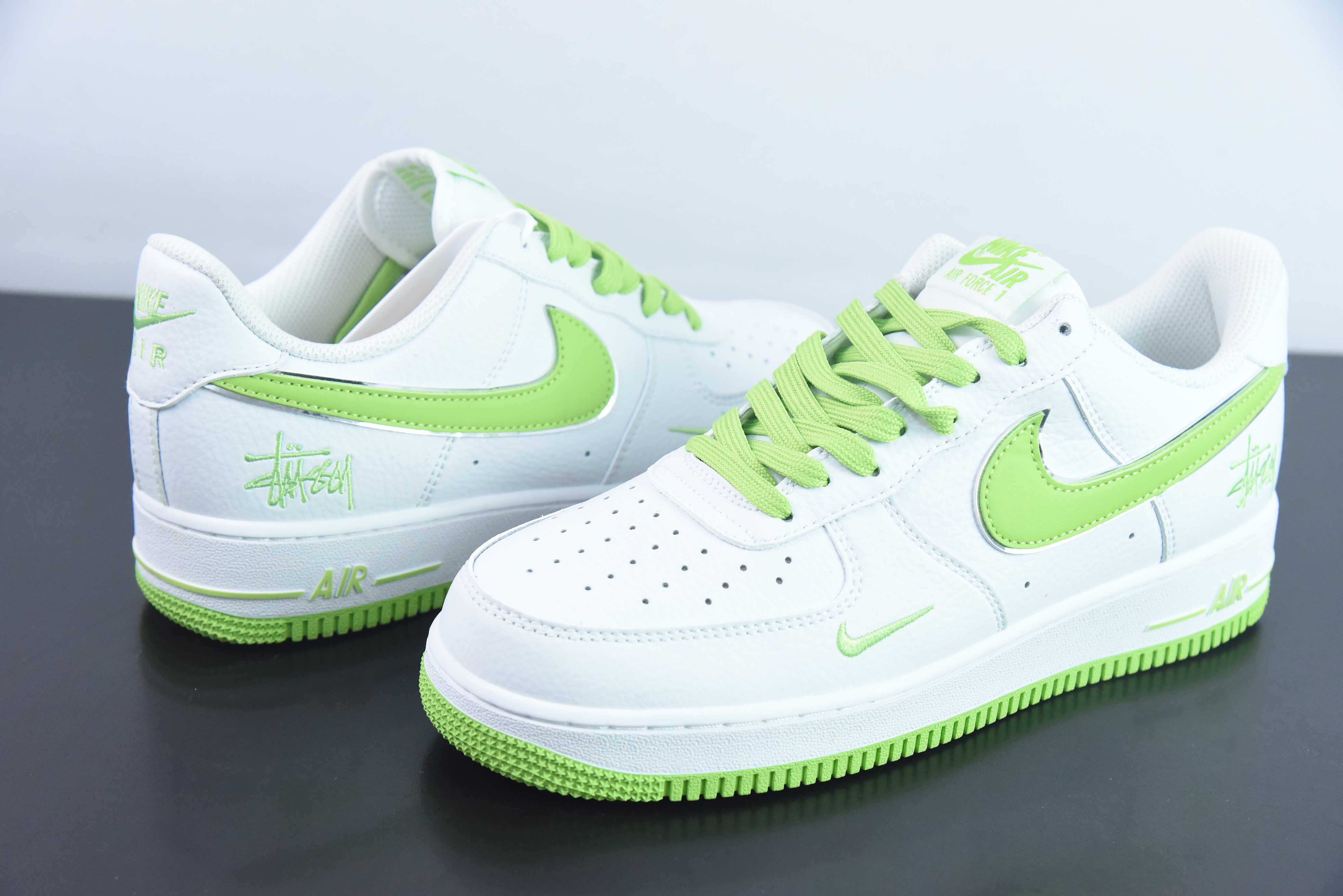 Nike Air Force 1´07 Low"White/Apple Green"空军一号“白苹果绿斯图西刺绣小钩”CW2288-111