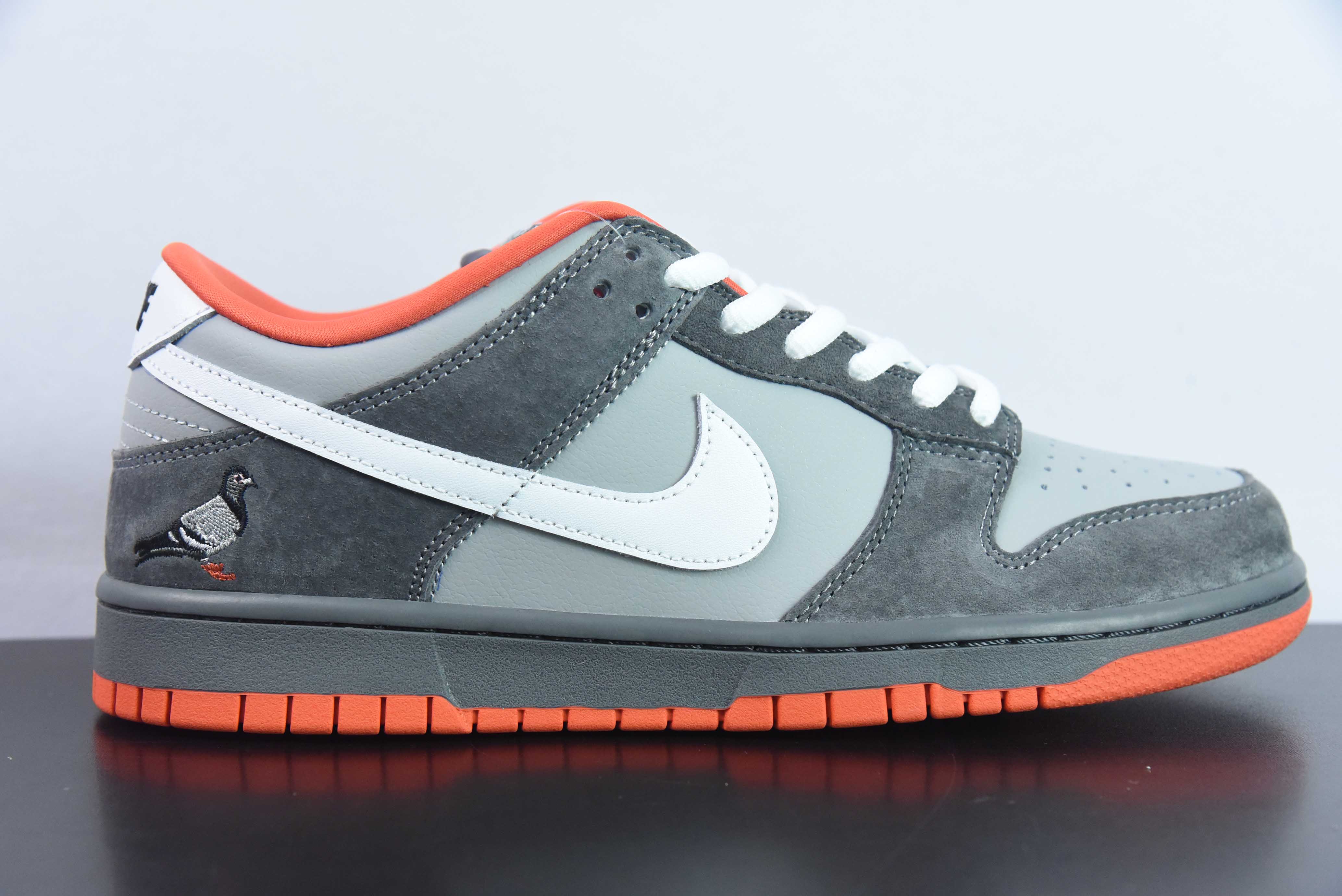 Dunk SB Low Staple NYC Pigeon  灰鸽子运动鞋 货号304292-011