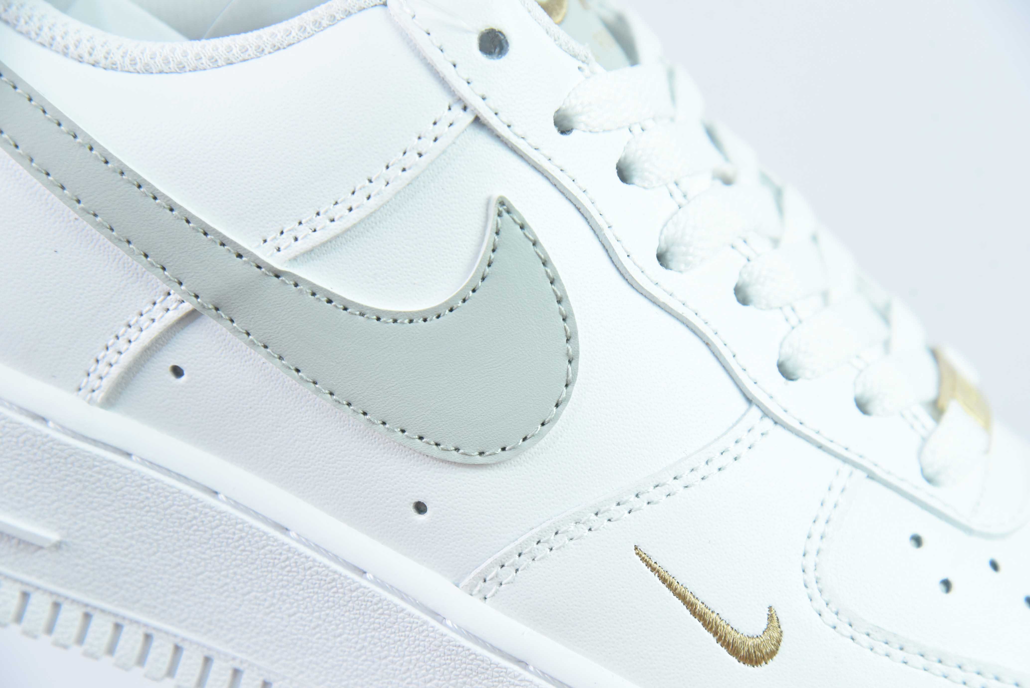 Nike Air Force 1 '07空军一号经典篮球鞋休闲运动鞋 白灰小金钩 货号: CZ0270 106