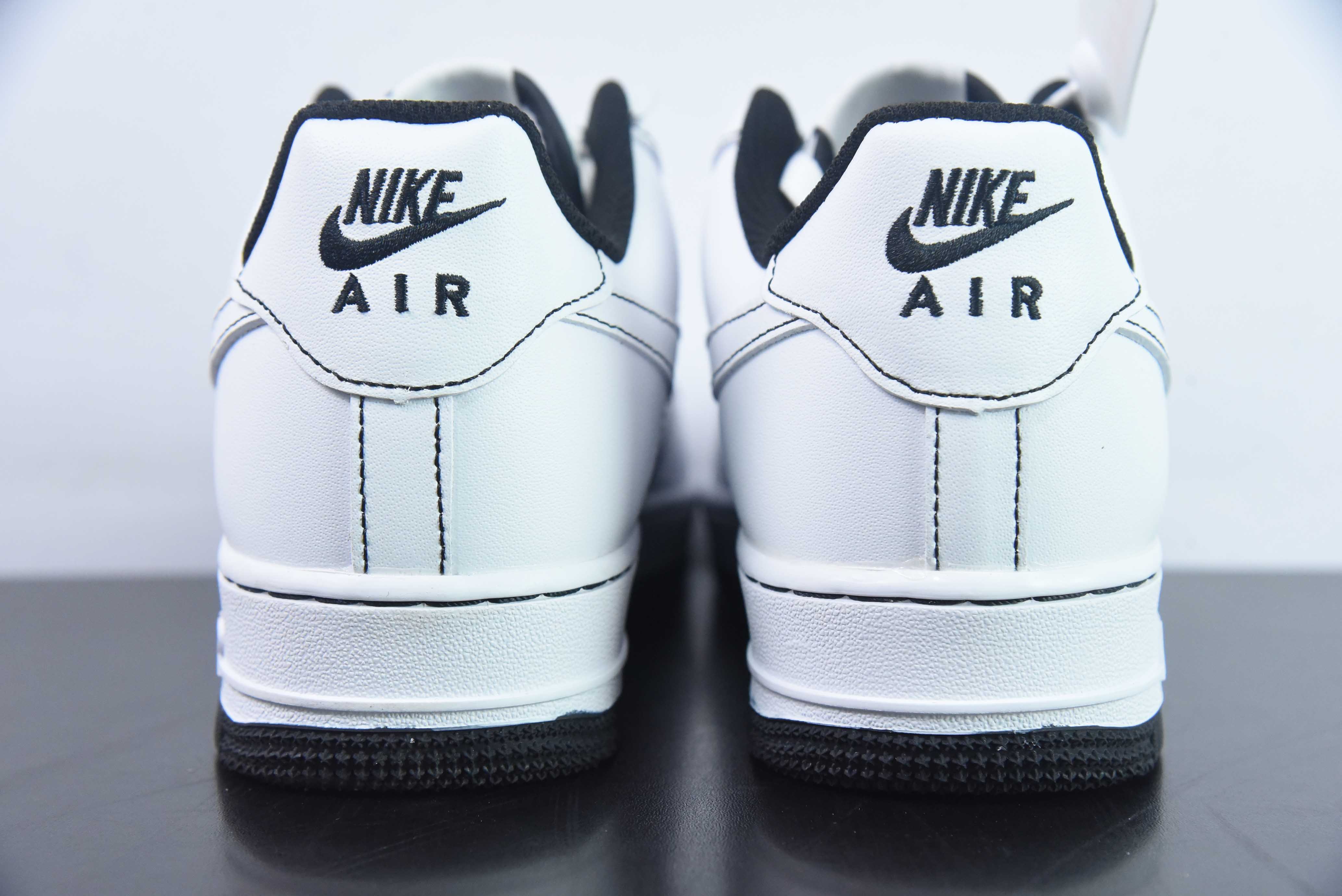 Nike Air Force 1 Low 空军一号低帮百搭休闲运动板鞋 黑色缝线 货号:CW1575-104