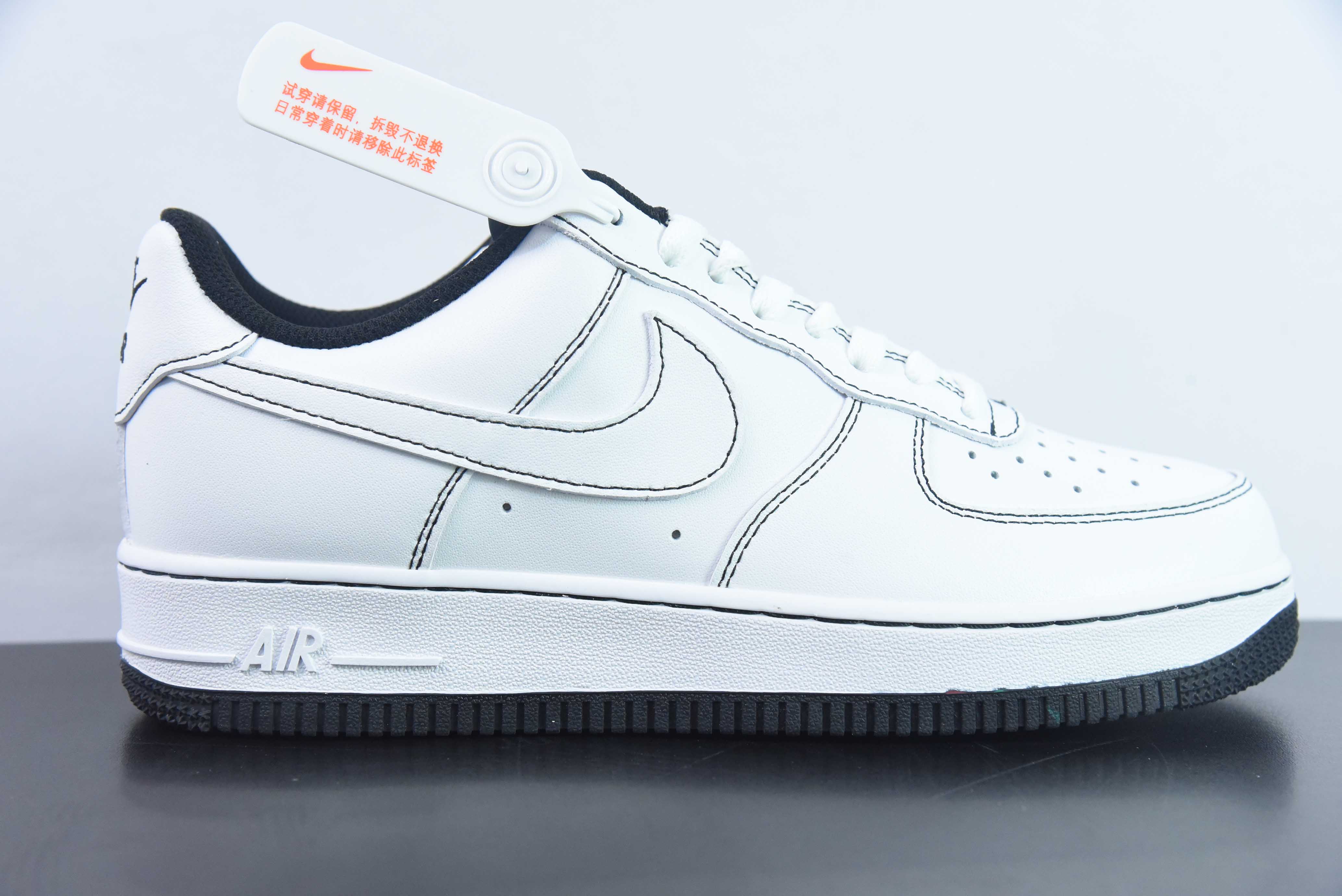 Nike Air Force 1 Low 空军一号低帮百搭休闲运动板鞋 黑色缝线 货号:CW1575-104