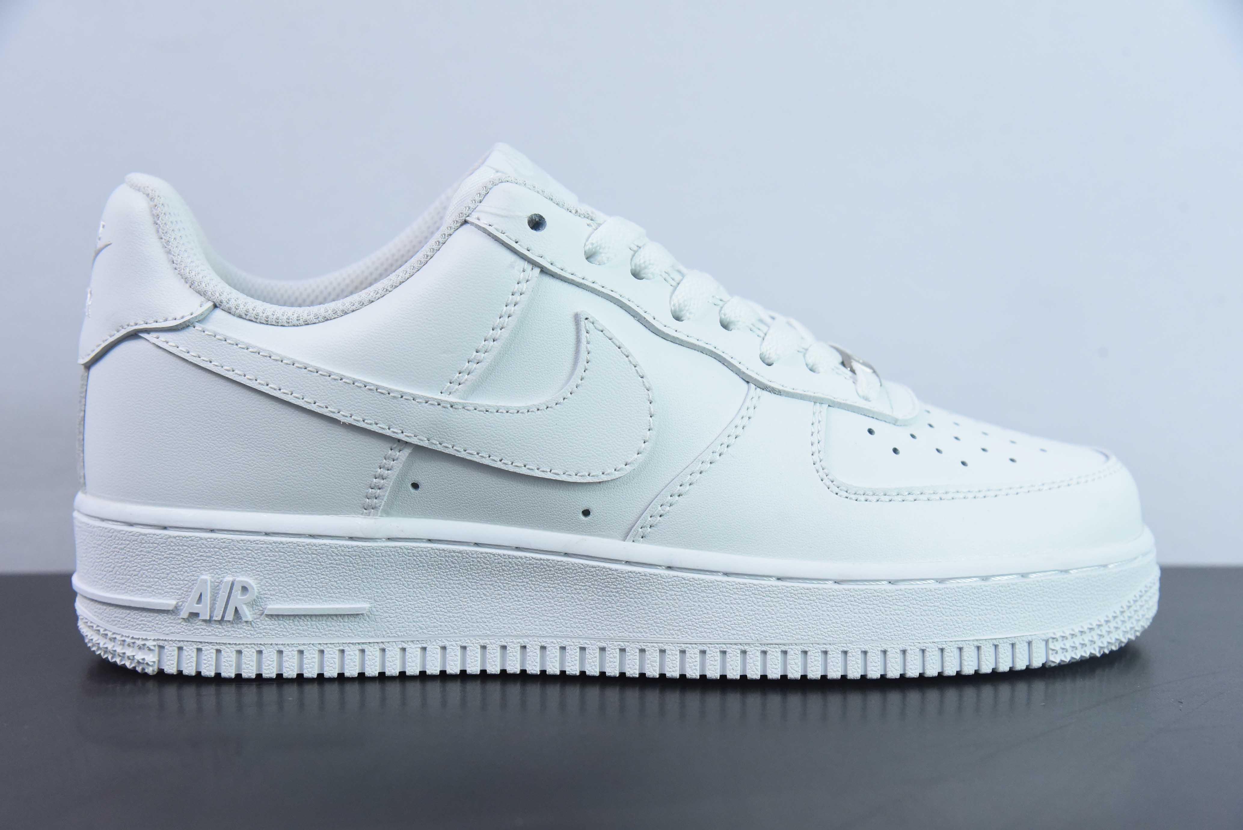 Nike Air Force 1 Low 空军一号低帮百搭休闲运动板鞋 纯白经典 货号:CW2288-111