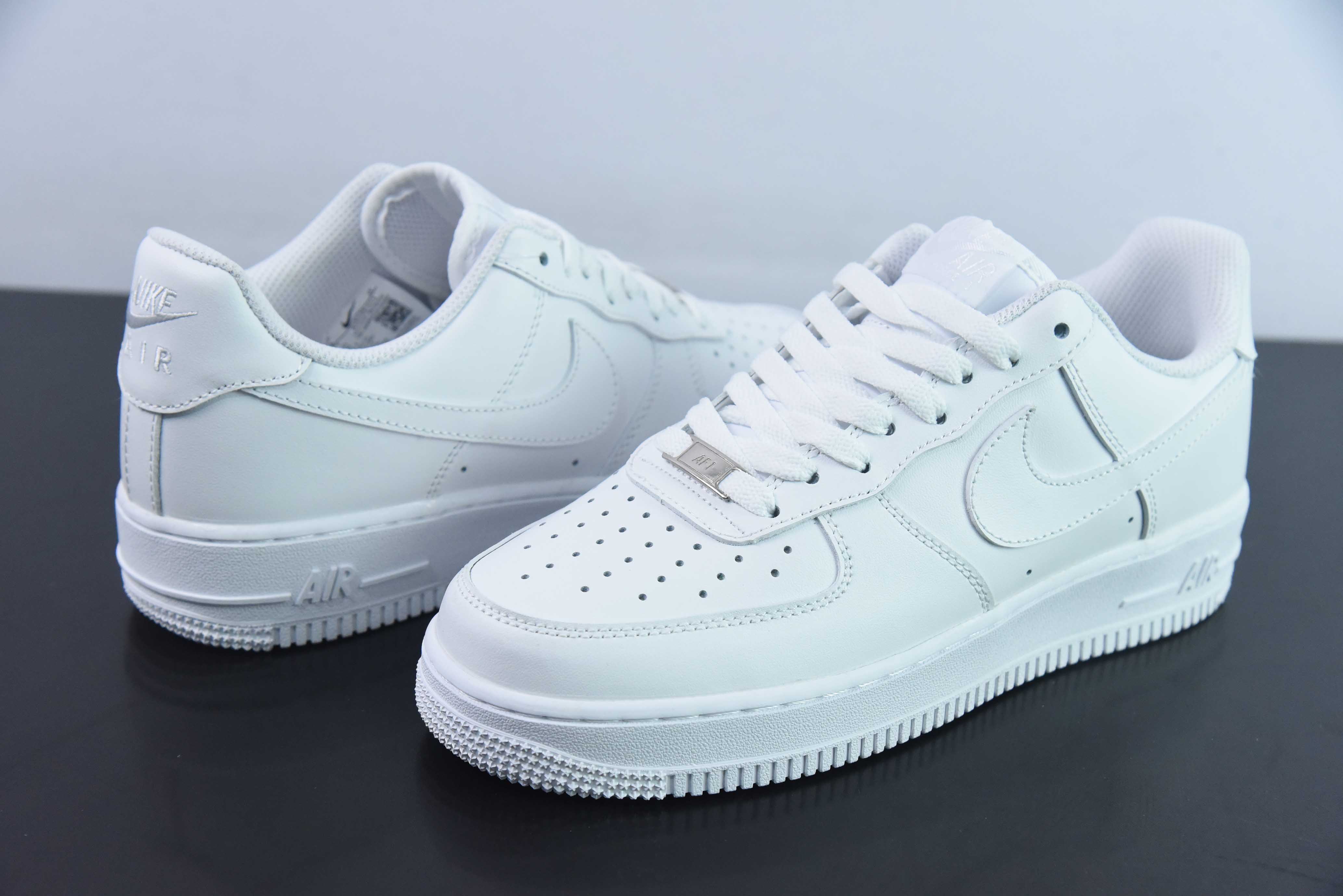 Nike Air Force 1 Low 空军一号低帮百搭休闲运动板鞋 纯白经典 货号:CW2288-111