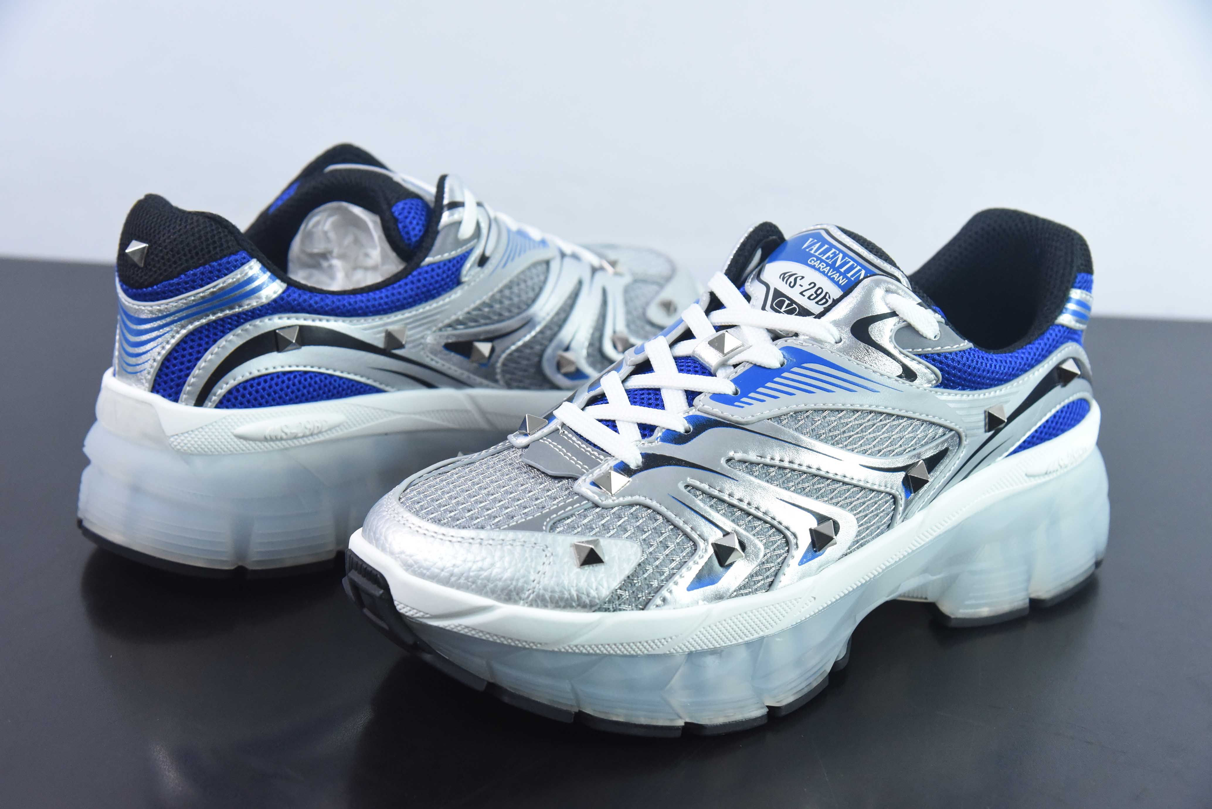 华伦天奴/Valentino Garavani MS-2960 Low-top Sneaker 铆钉系列低帮厚底老爹风增高百搭休闲运动鞋