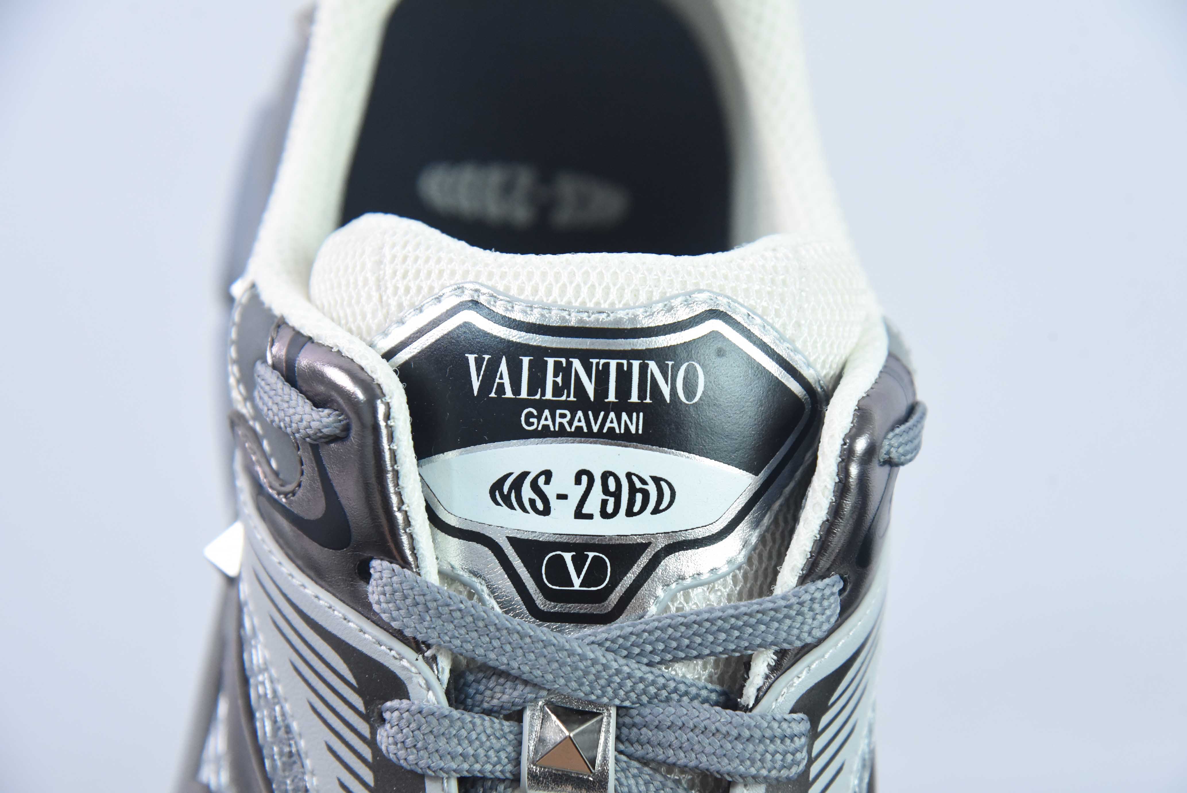 华伦天奴/Valentino Garavani MS-2960 Low-top Sneaker 铆钉系列低帮厚底老爹风增高百搭休闲运动鞋