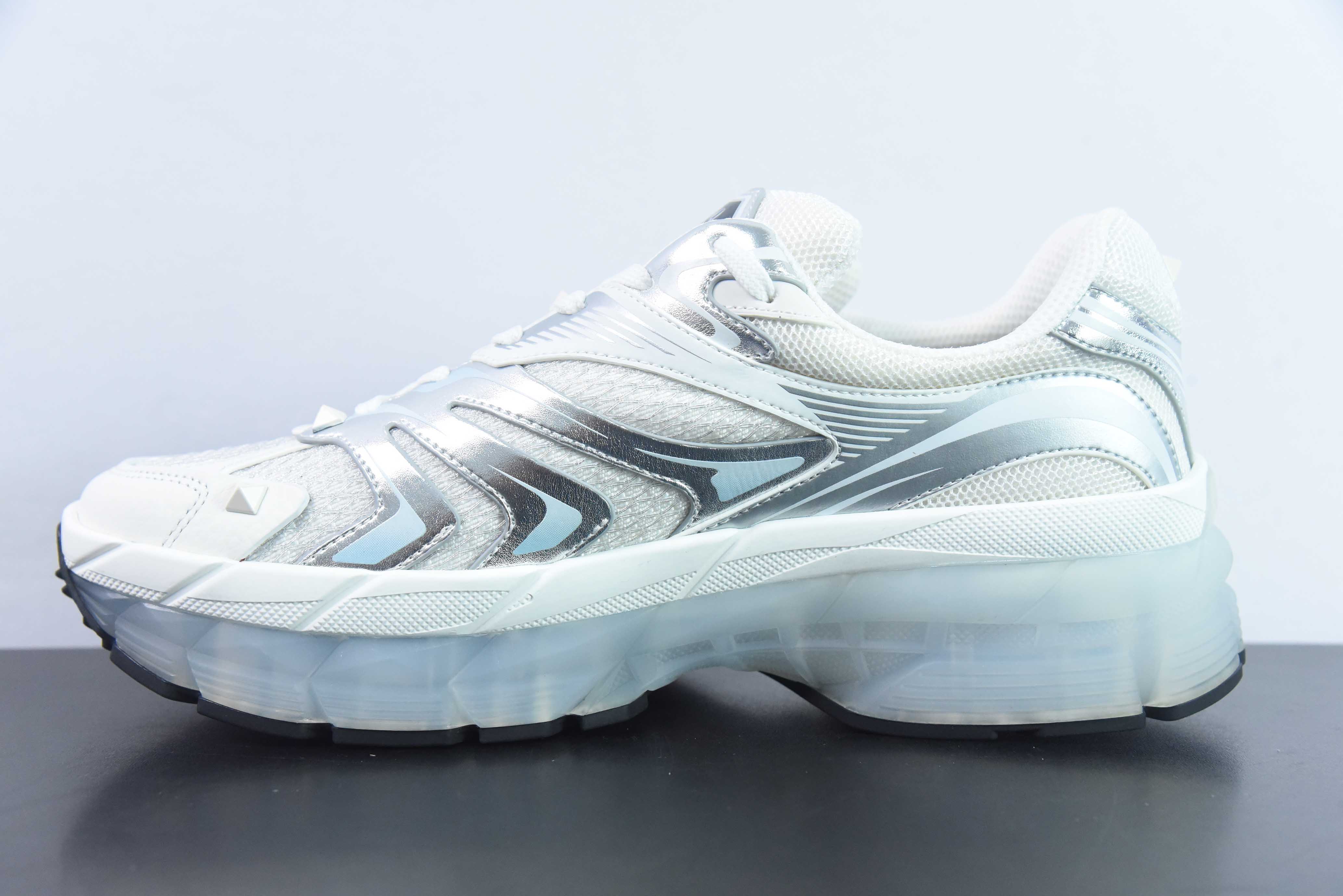华伦天奴/Valentino Garavani MS-2960 Low-top Sneaker 铆钉系列低帮厚底老爹风增高百搭休闲运动鞋