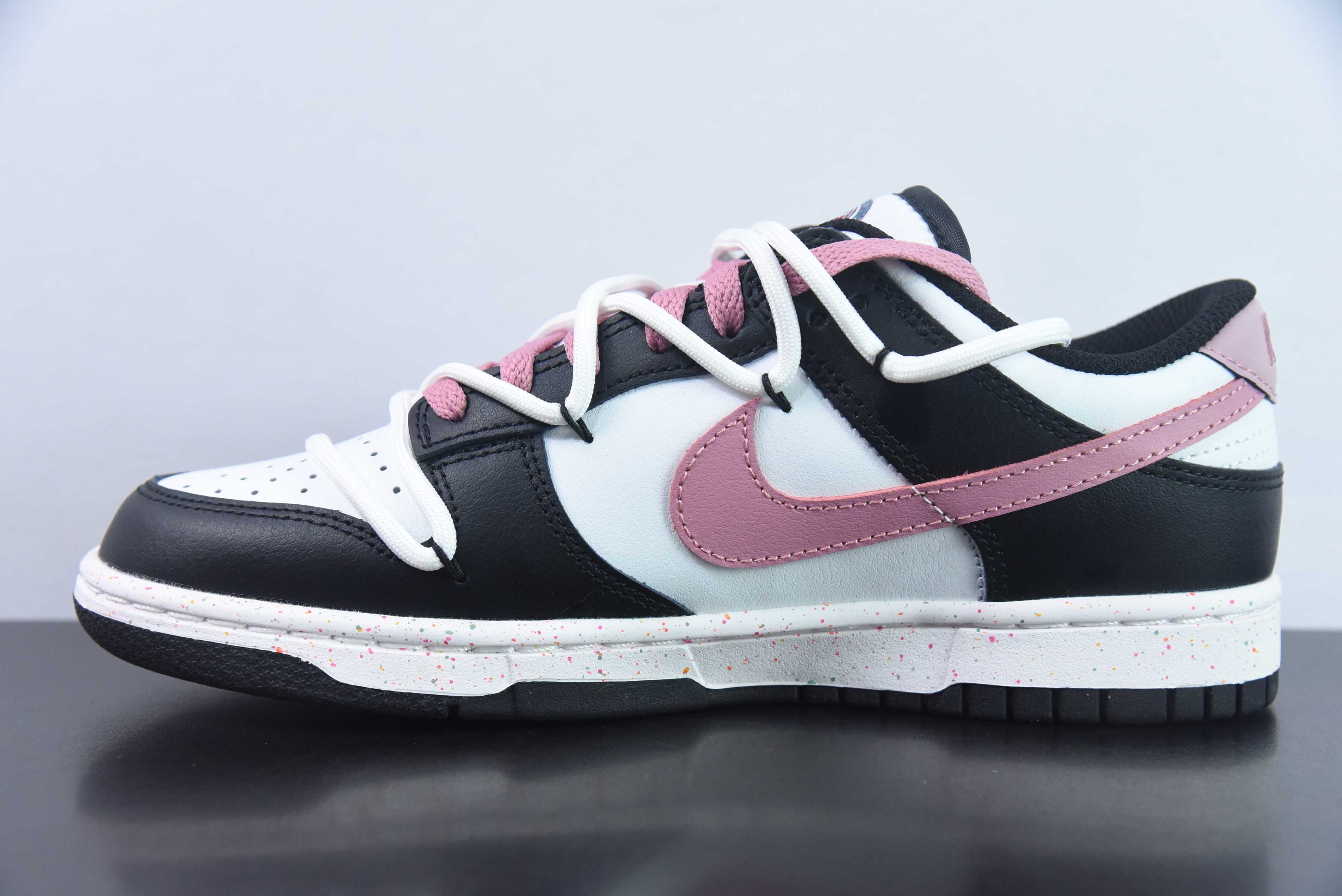 NK SB Dunk Low 解构活力三钩黑白粉 货号：FD4623-153
