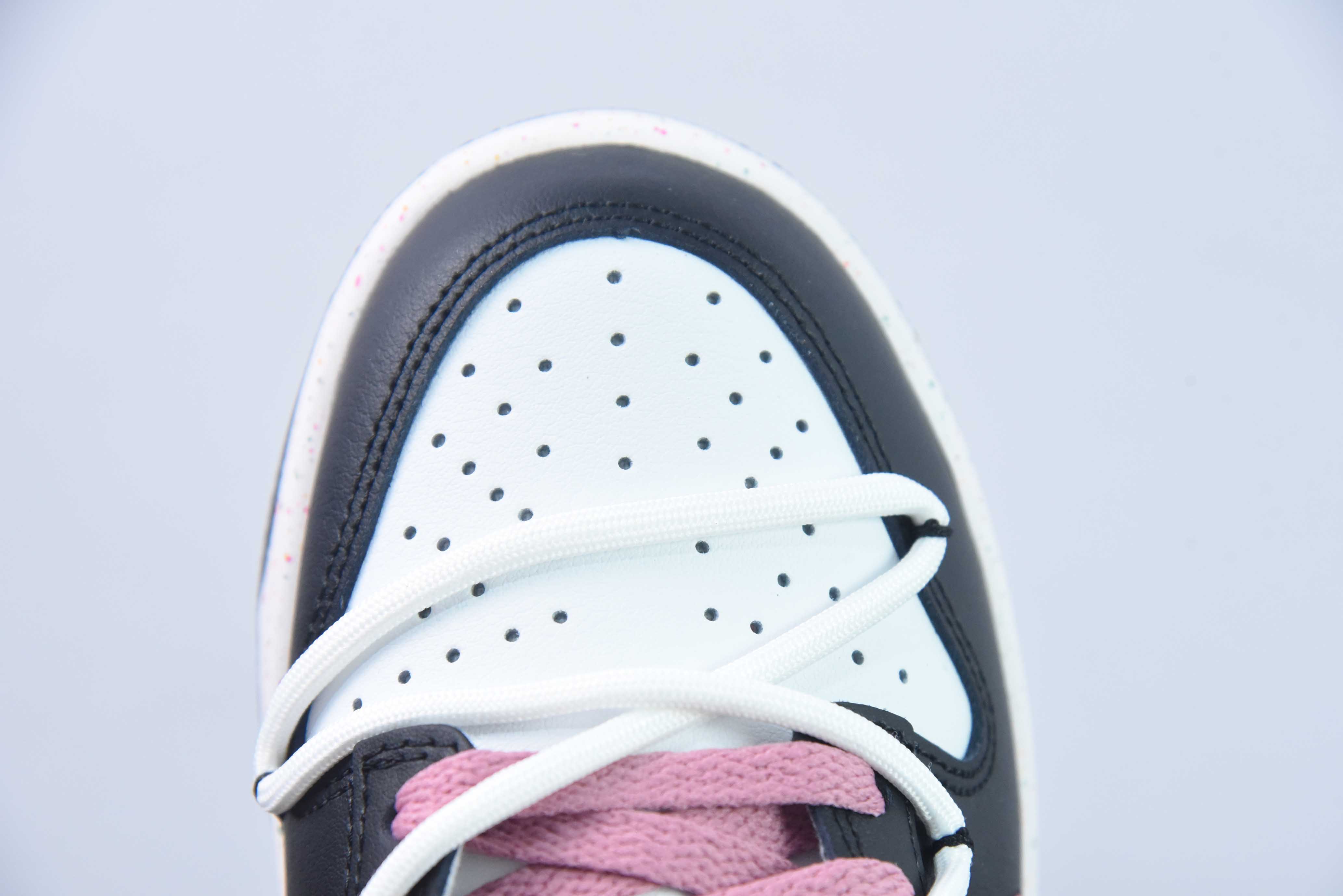 NK SB Dunk Low 解构活力三钩黑白粉 货号：FD4623-153