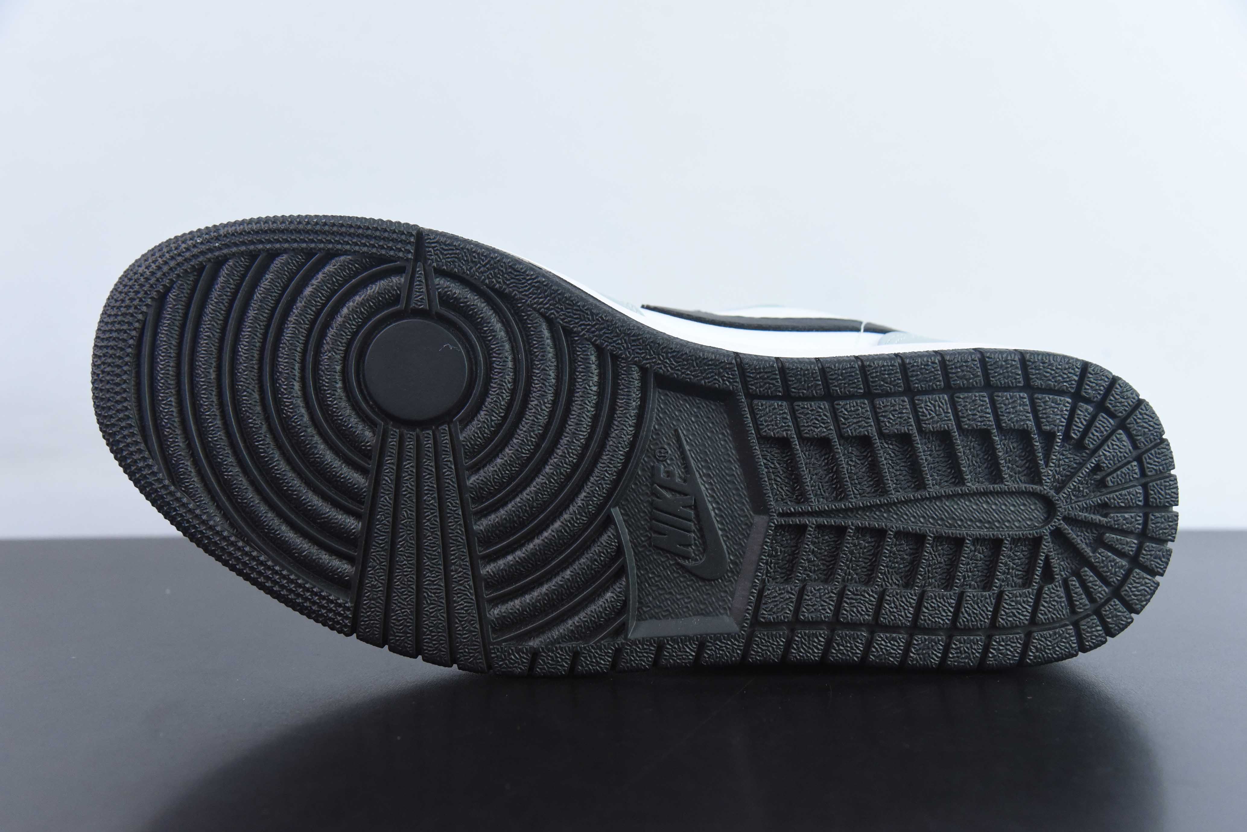 Nike Dunk Low Retro 黑白灰运动鞋 DX4374-008