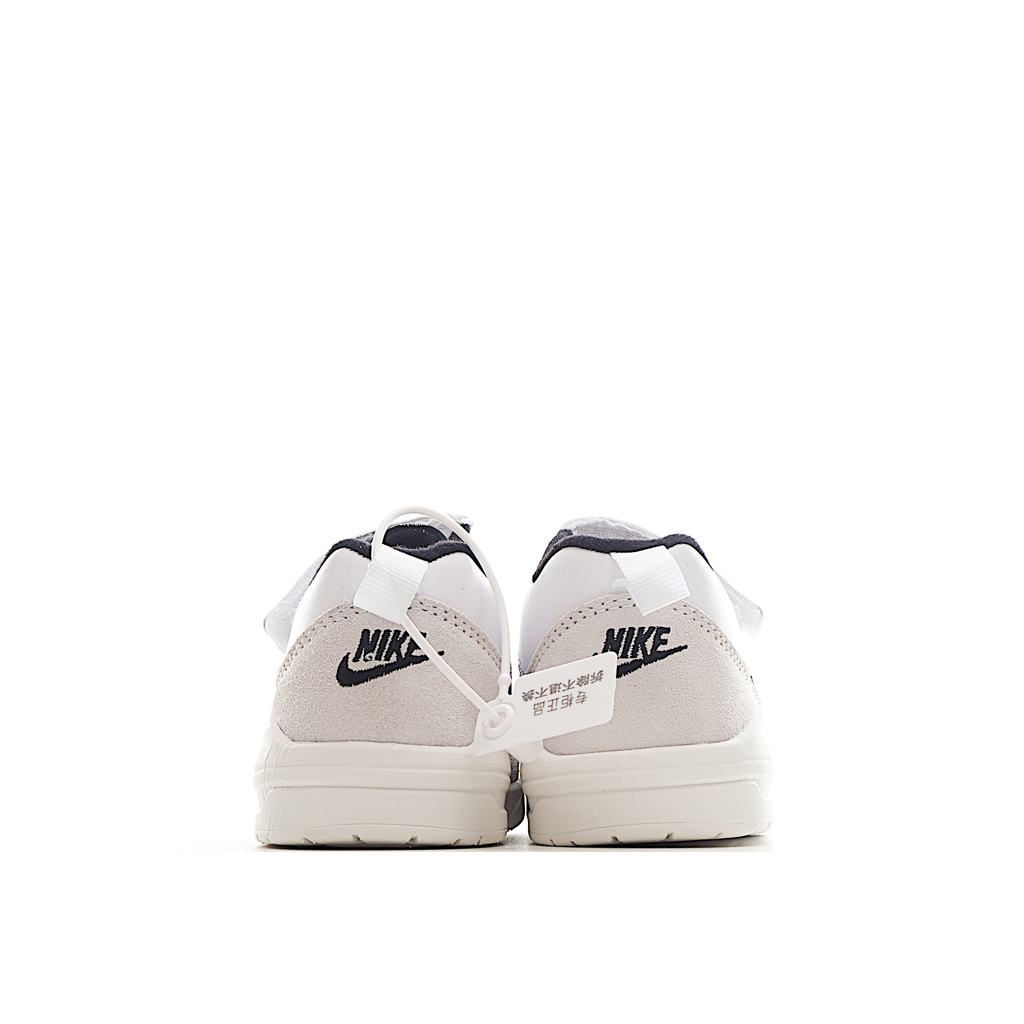 图片[5]-NK Jordan 90 儿童休闲鞋 NK Jordan 90 运动童鞋专为小宝贝打造，兼具舒适脚感与出众格调。鞋款从A1和AJ5中汲取设计灵感，是小宝贝日常玩耍的理想之选。鞋面采用结实皮革和合成材质，舒适耐穿，助力轻松玩乐。 尺码：小童24-27 大童28-37.5 货号：小童：3100 大童：5100-选品中心