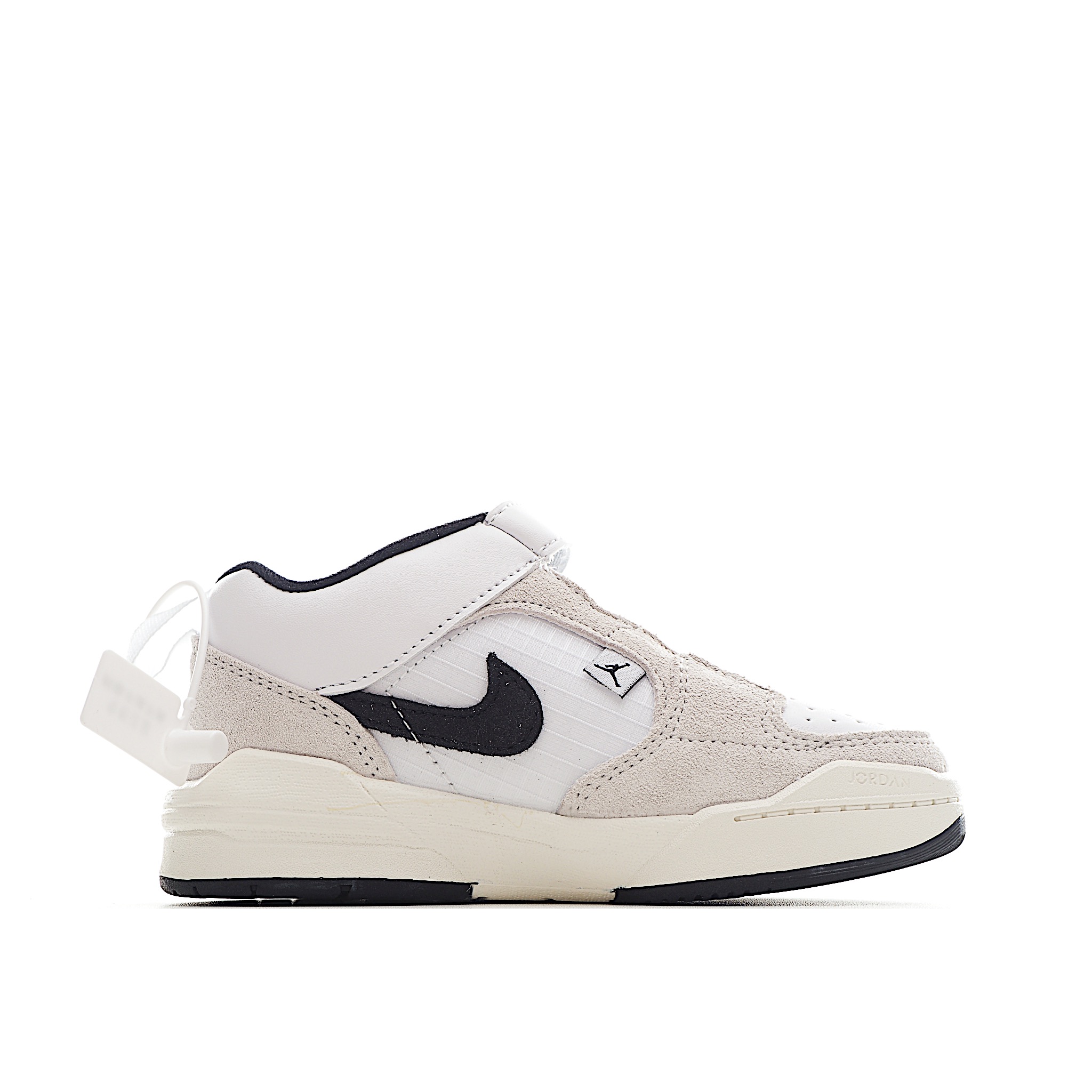 图片[7]-NK Jordan 90 儿童休闲鞋 NK Jordan 90 运动童鞋专为小宝贝打造，兼具舒适脚感与出众格调。鞋款从A1和AJ5中汲取设计灵感，是小宝贝日常玩耍的理想之选。鞋面采用结实皮革和合成材质，舒适耐穿，助力轻松玩乐。 尺码：小童24-27 大童28-37.5 货号：小童：3100 大童：5100-选品中心