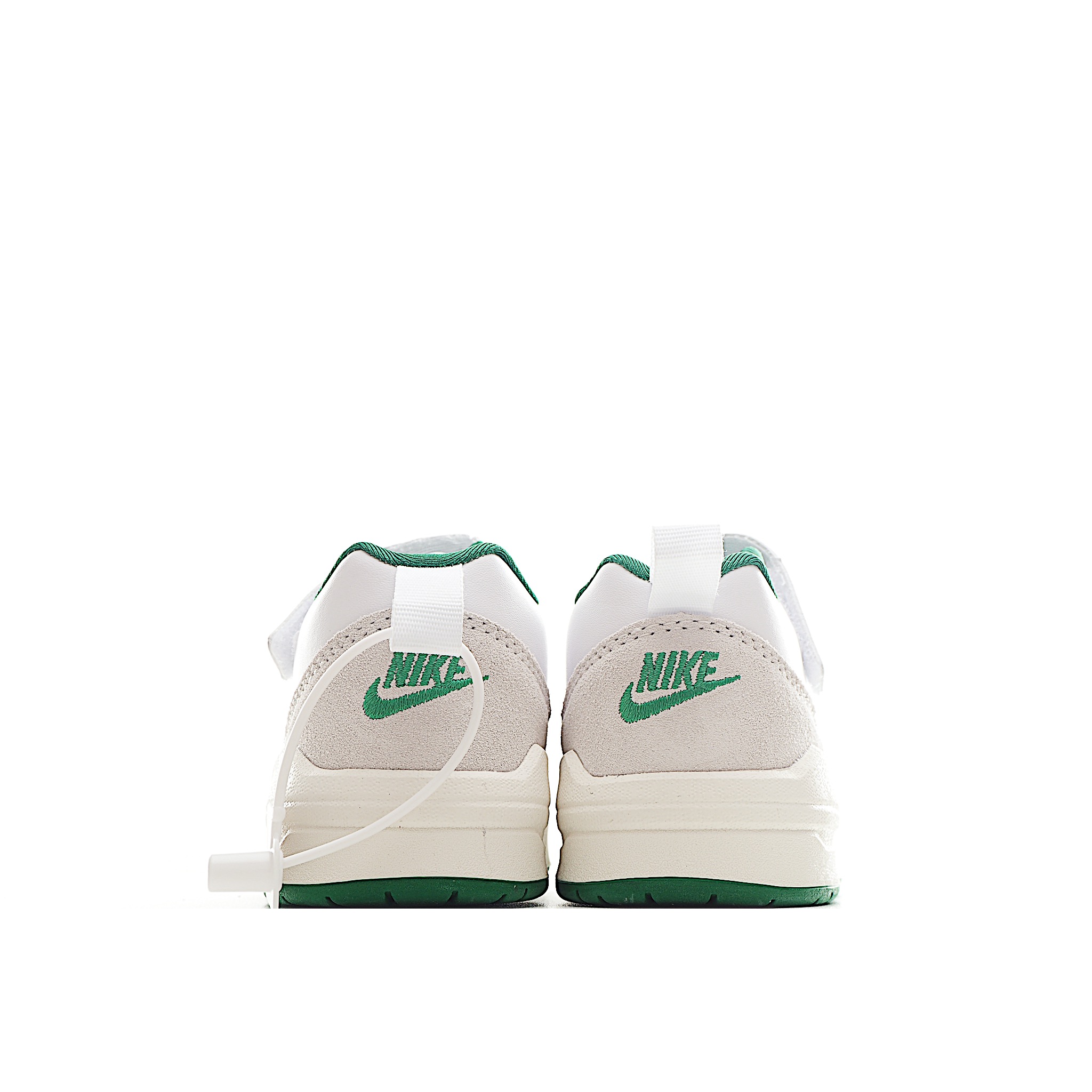 图片[9]-NK Jordan 90 儿童休闲鞋 NK Jordan 90 运动童鞋专为小宝贝打造，兼具舒适脚感与出众格调。鞋款从A1和AJ5中汲取设计灵感，是小宝贝日常玩耍的理想之选。鞋面采用结实皮革和合成材质，舒适耐穿，助力轻松玩乐。 尺码：小童24-27 大童28-37.5 货号：小童：3100 大童：5100-选品中心