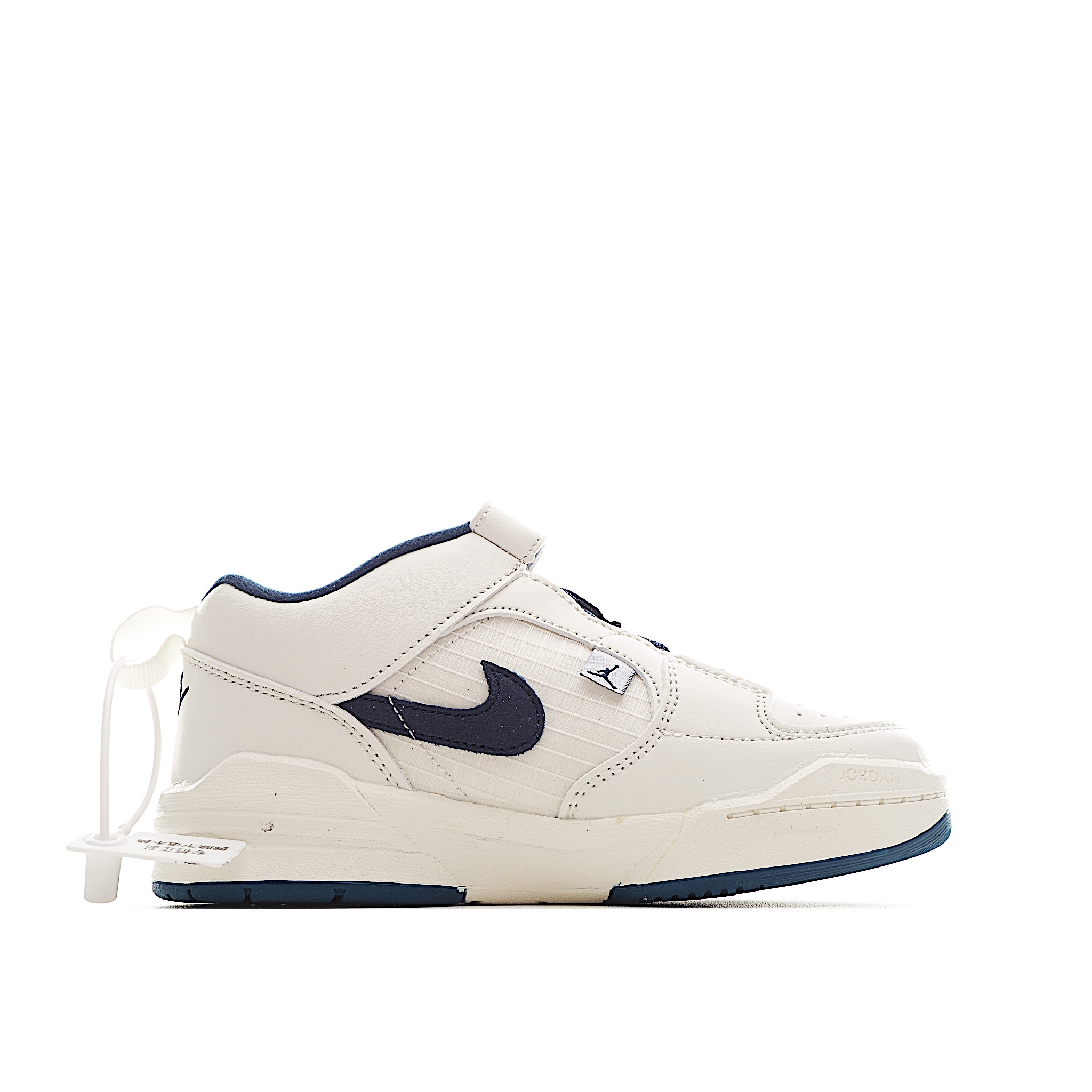 图片[7]-NK Jordan 90 儿童休闲鞋 NK Jordan 90 运动童鞋专为小宝贝打造，兼具舒适脚感与出众格调。鞋款从A1和AJ5中汲取设计灵感，是小宝贝日常玩耍的理想之选。鞋面采用结实皮革和合成材质，舒适耐穿，助力轻松玩乐。 尺码：小童24-27 大童28-37.5 货号：小童：3100 大童：5100-选品中心