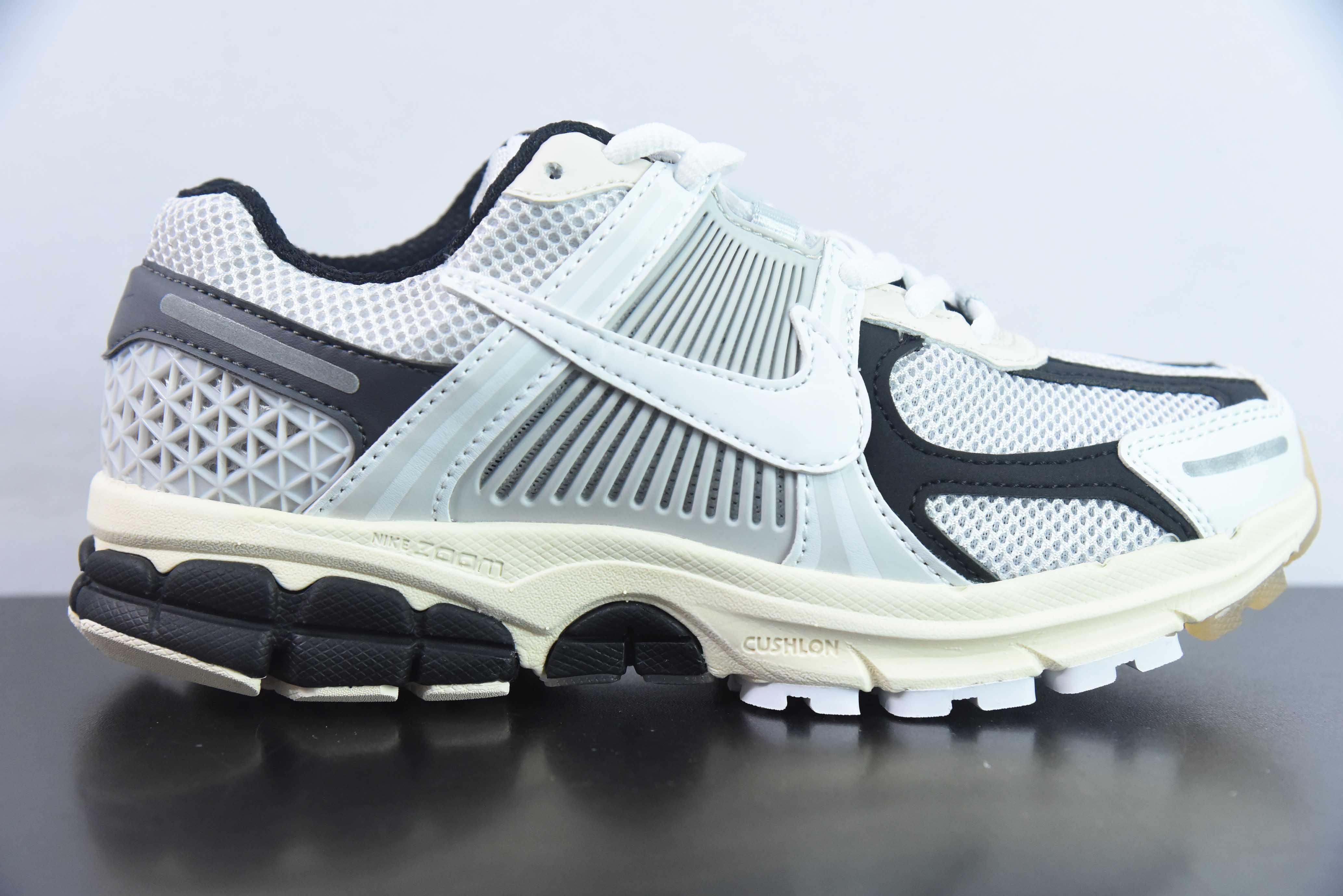 LBH13936531 Nike Zoom Vomero 5 "Light Bone Black" zapatillas de running casuales y retro clásicas de la serie Vomero 5,…