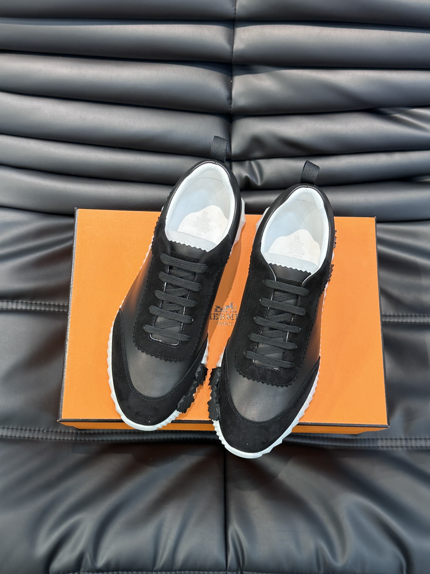 Alternative view of Sneakers 13464