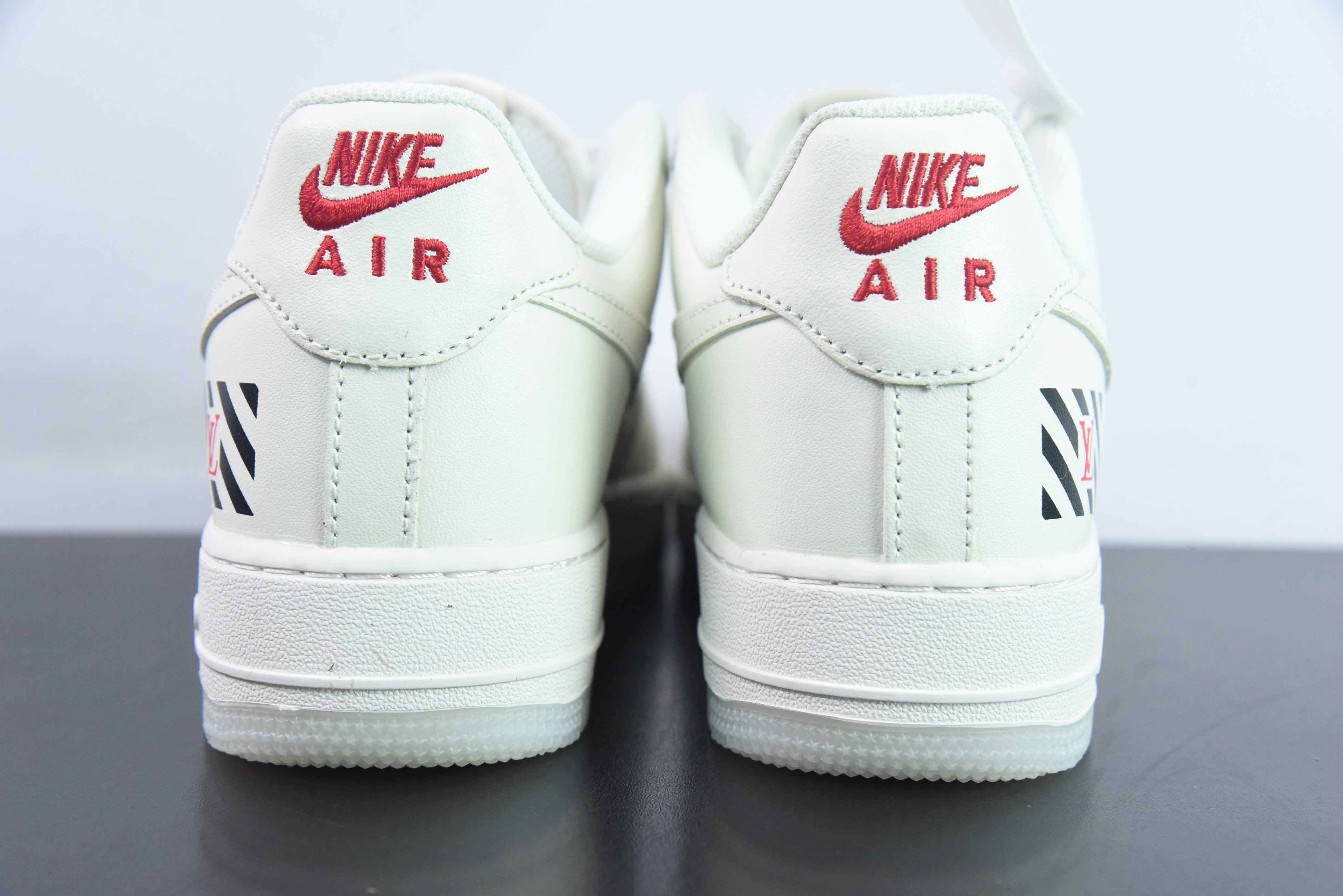 路易威登Louis Vuitton x Nike Air Force 1空军一号经典“OW联名米白黑红LV印花”