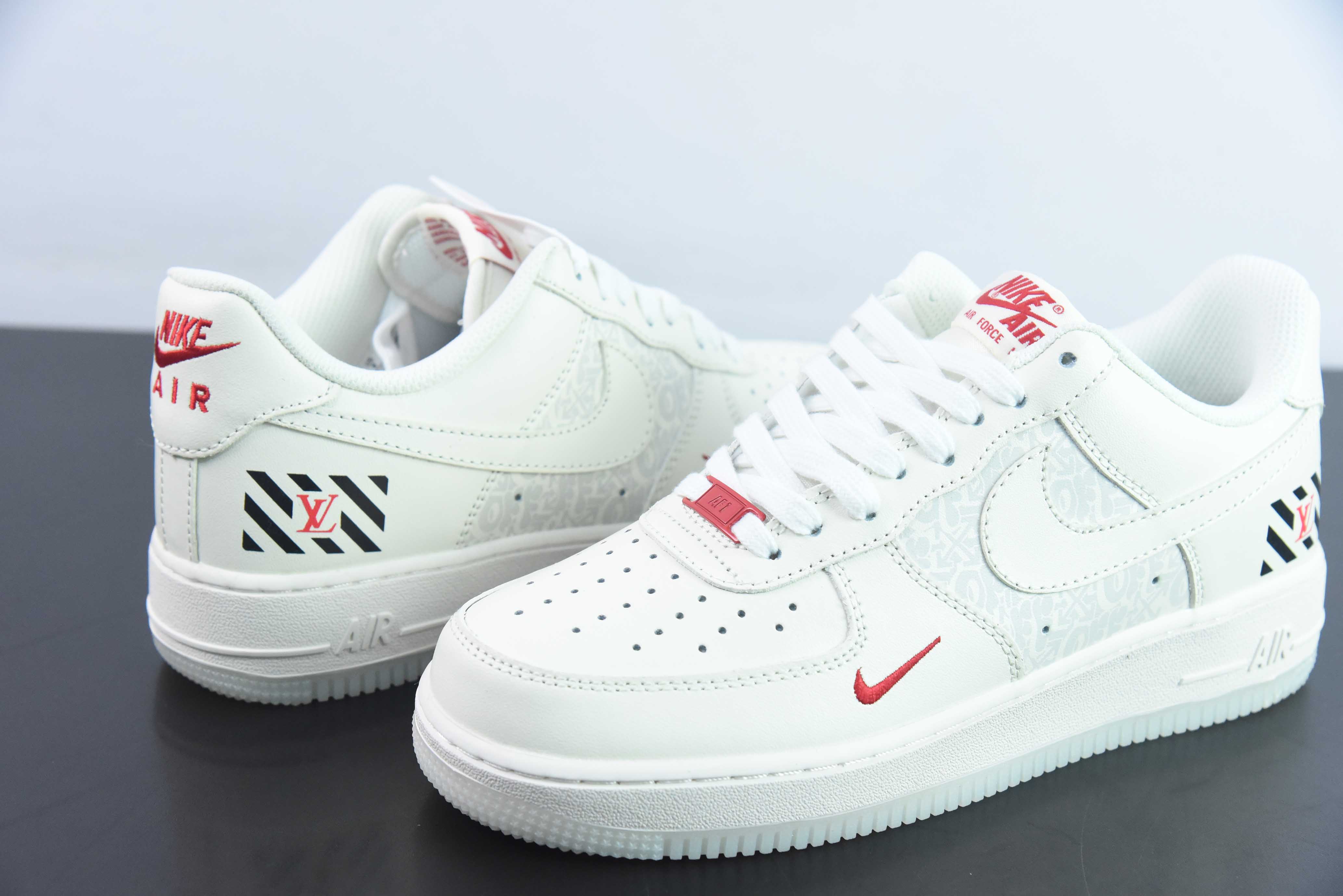 路易威登Louis Vuitton x Nike Air Force 1空军一号经典“OW联名米白黑红LV印花”