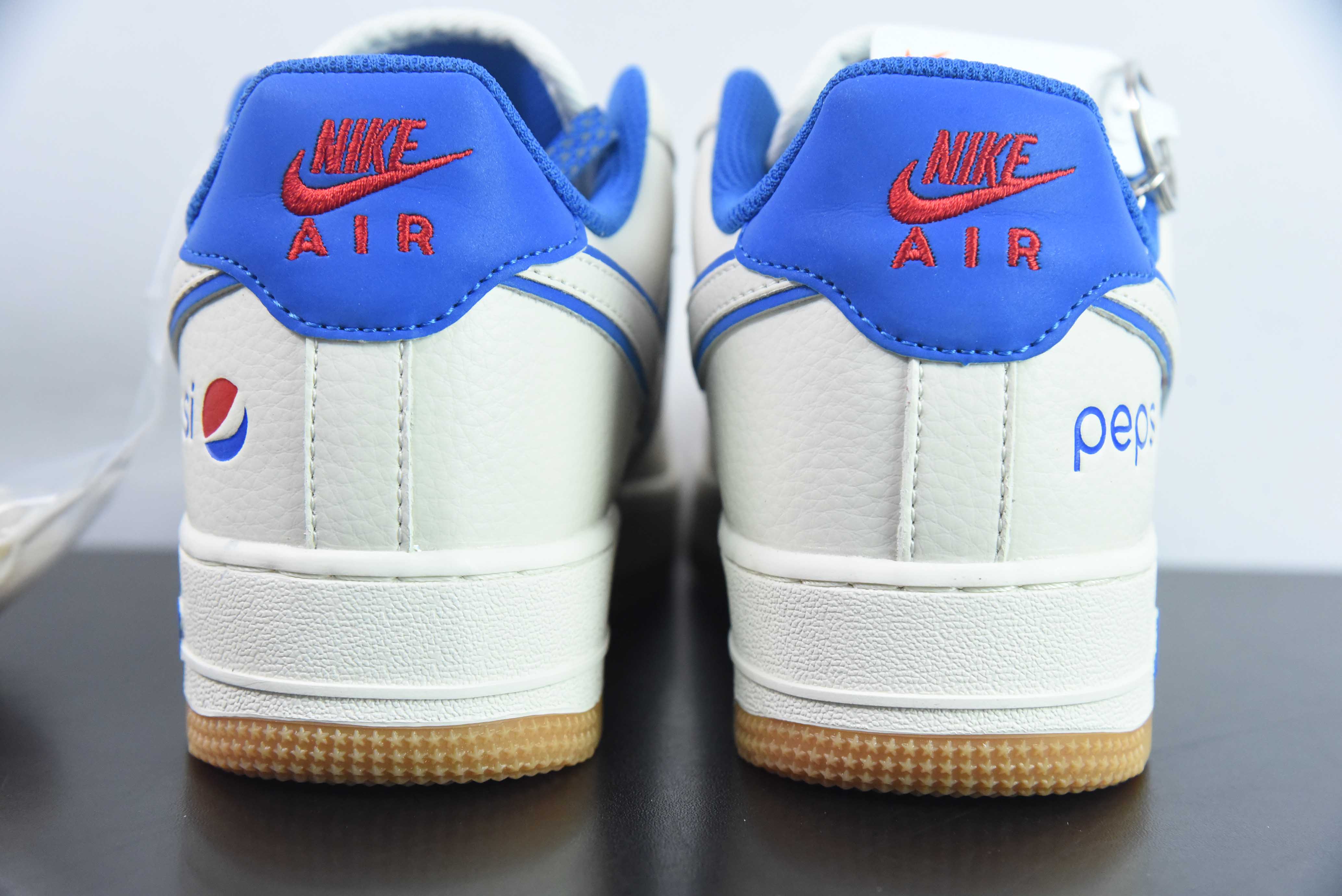 Nike Air Force1  Low “百事可乐联名三代”！空军一号休闲鞋 货号：HD1699-101