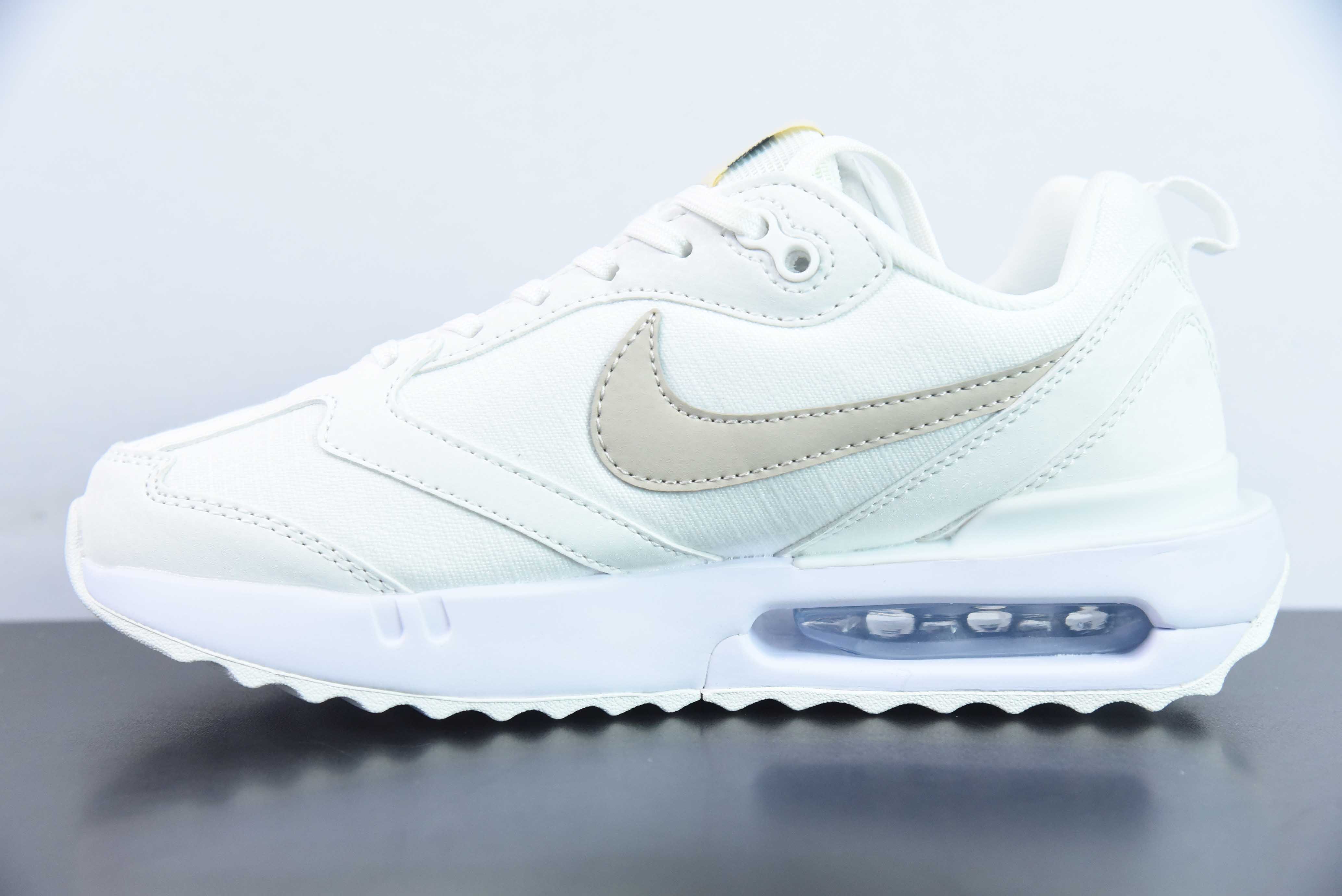 NK Air Max Dawn 黎明系列 低帮气垫百搭休闲运动慢跑鞋货号 DX5655-100