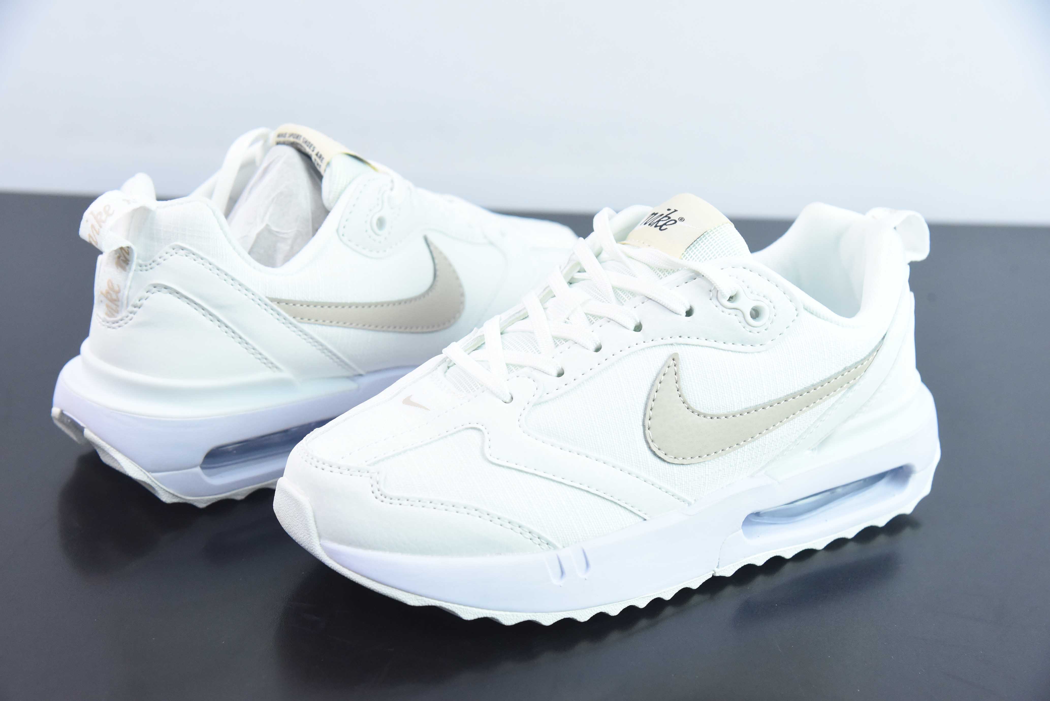 NK Air Max Dawn 黎明系列 低帮气垫百搭休闲运动慢跑鞋货号 DX5655-100