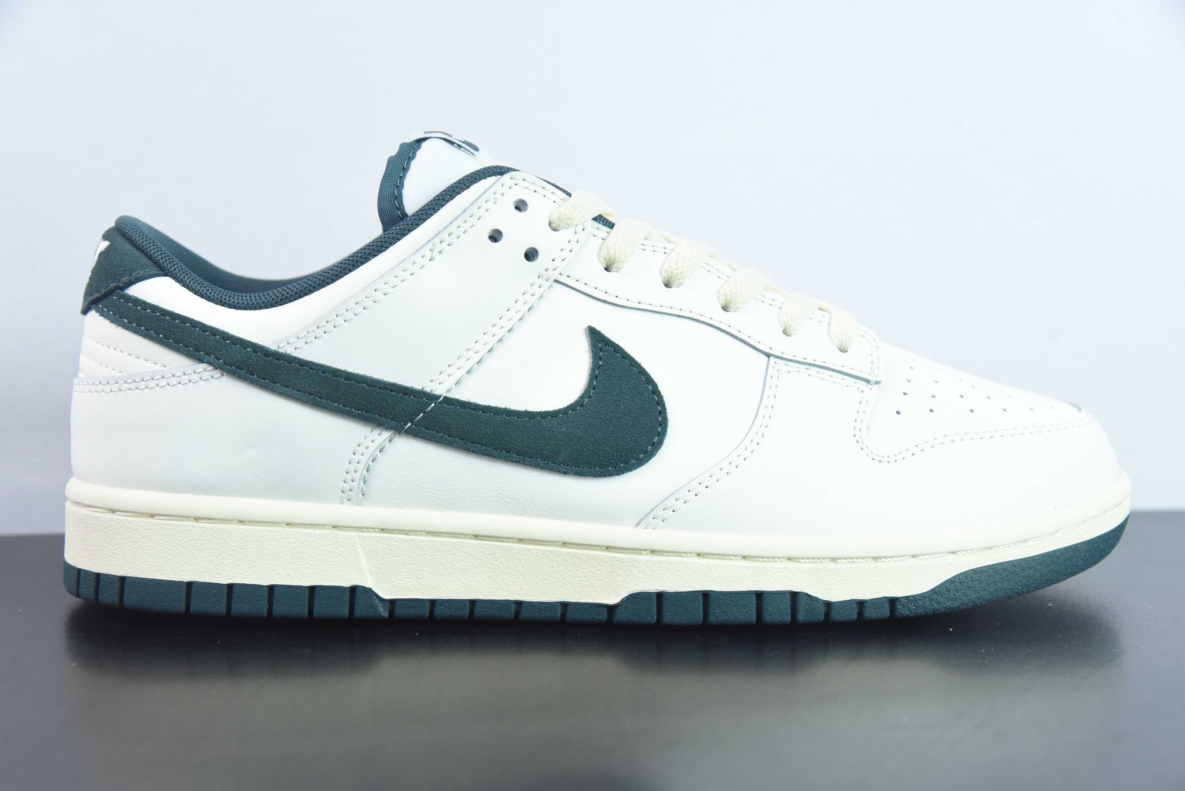 ZSP17193840 NK Dunk SB Low "Athletic Department" blanco y verde envejecido N.º de producto: FQ8080-133 Tallas: 36-46