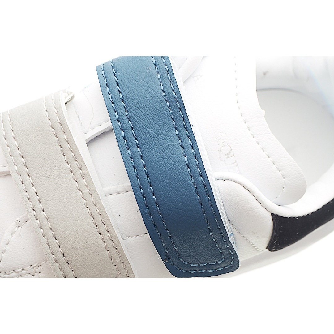 图片[8]-麦昆 魔术贴时尚低帮儿童板鞋 麦昆魔术贴时尚低帮儿童魔术贴低帮运动鞋，双色设计、对比后跟、圆头、正面饰有魔术贴、橡胶厚底。鞋面采用皮革材质制作。采用流行版型设计，外观时尚大气。稳固的后跟贴合足部曲线设计，软弹舒适，不易磨脚。 尺码：25-37-选品中心