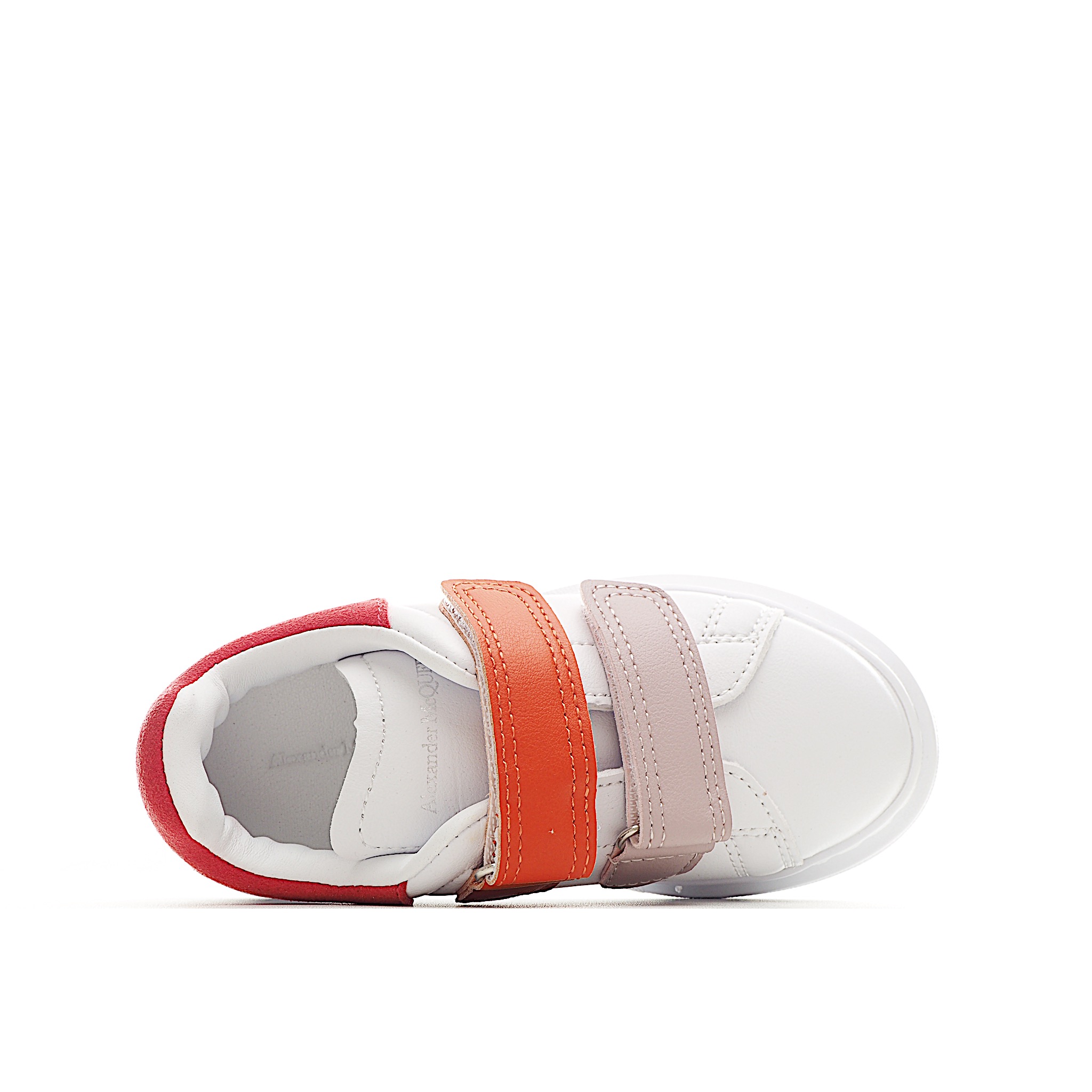 图片[4]-麦昆 魔术贴时尚低帮儿童板鞋 麦昆魔术贴时尚低帮儿童魔术贴低帮运动鞋，双色设计、对比后跟、圆头、正面饰有魔术贴、橡胶厚底。鞋面采用皮革材质制作。采用流行版型设计，外观时尚大气。稳固的后跟贴合足部曲线设计，软弹舒适，不易磨脚。 尺码：25-37-选品中心