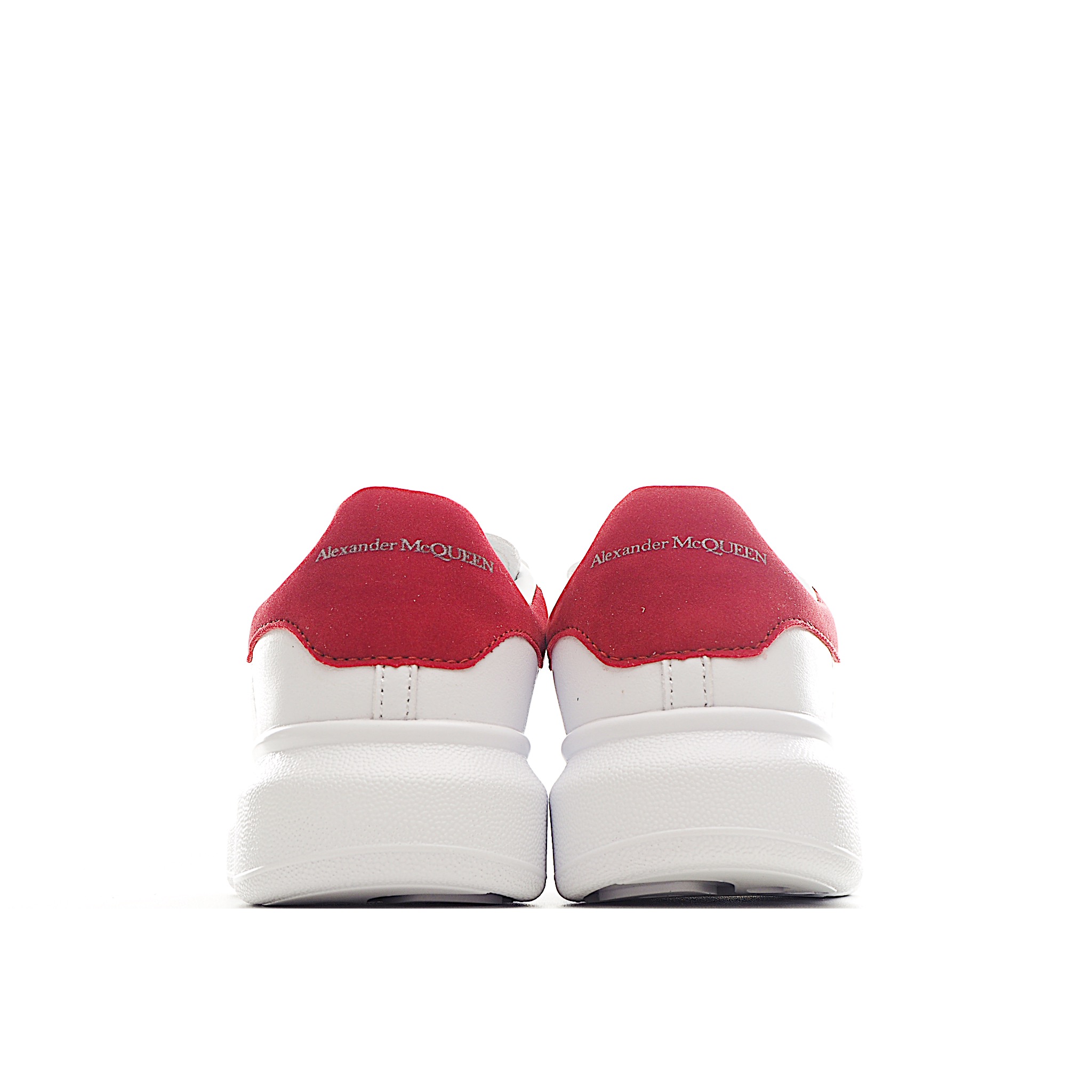 图片[5]-麦昆 魔术贴时尚低帮儿童板鞋 麦昆魔术贴时尚低帮儿童魔术贴低帮运动鞋，双色设计、对比后跟、圆头、正面饰有魔术贴、橡胶厚底。鞋面采用皮革材质制作。采用流行版型设计，外观时尚大气。稳固的后跟贴合足部曲线设计，软弹舒适，不易磨脚。 尺码：25-37-选品中心