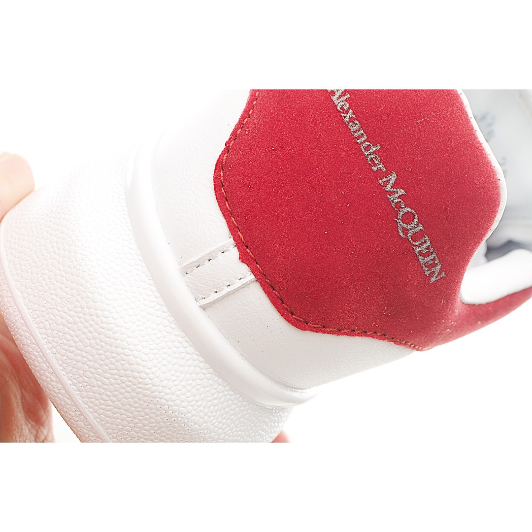 图片[8]-麦昆 魔术贴时尚低帮儿童板鞋 麦昆魔术贴时尚低帮儿童魔术贴低帮运动鞋，双色设计、对比后跟、圆头、正面饰有魔术贴、橡胶厚底。鞋面采用皮革材质制作。采用流行版型设计，外观时尚大气。稳固的后跟贴合足部曲线设计，软弹舒适，不易磨脚。 尺码：25-37-选品中心