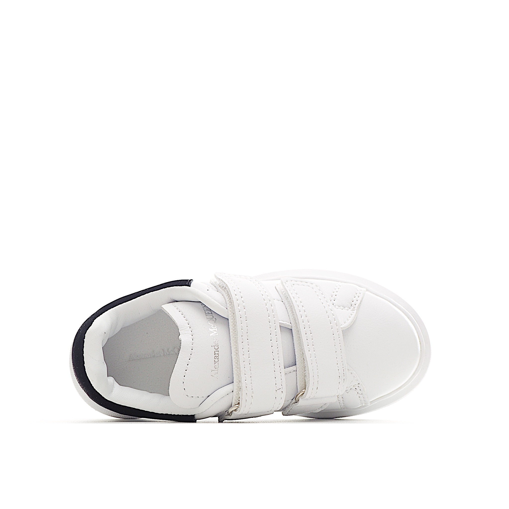 图片[4]-麦昆 魔术贴时尚低帮儿童板鞋 麦昆魔术贴时尚低帮儿童魔术贴低帮运动鞋，双色设计、对比后跟、圆头、正面饰有魔术贴、橡胶厚底。鞋面采用皮革材质制作。采用流行版型设计，外观时尚大气。稳固的后跟贴合足部曲线设计，软弹舒适，不易磨脚。 尺码：25-37-选品中心
