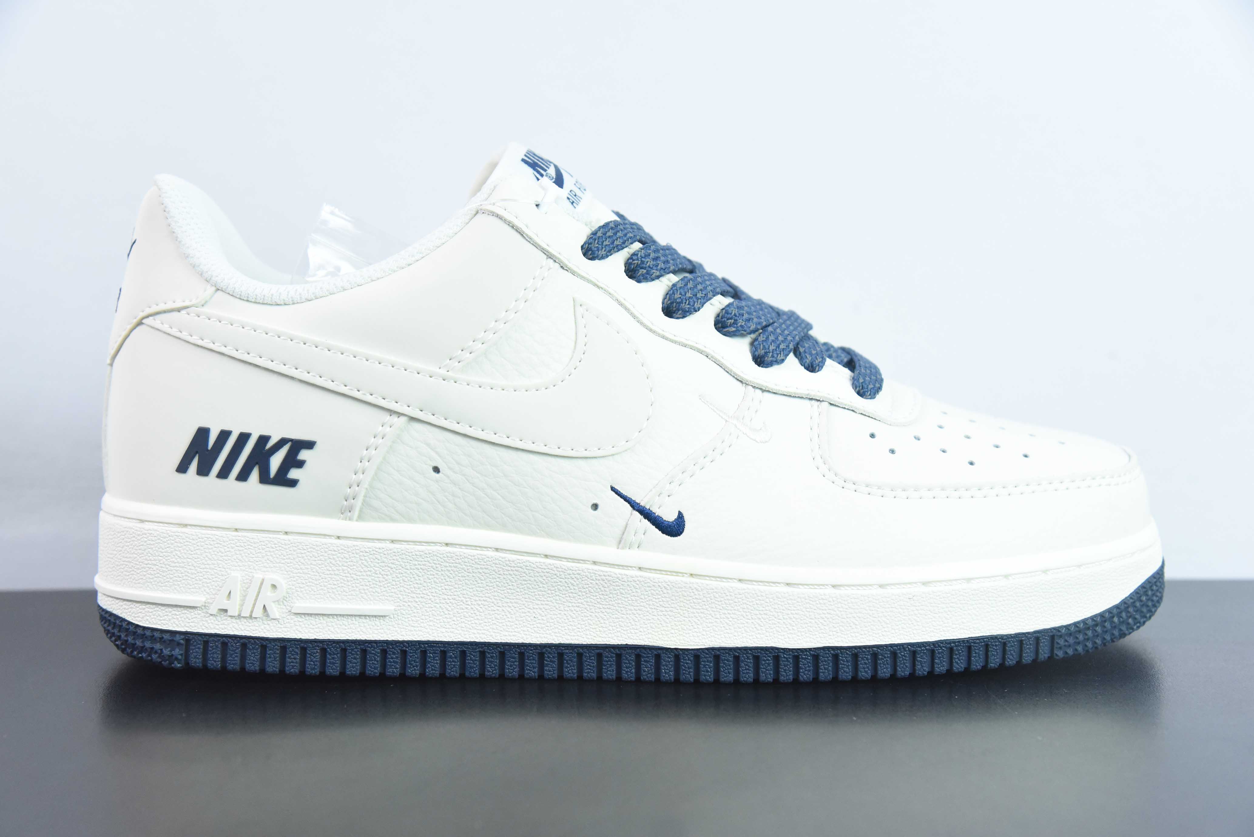 HAZ89457131 NK Air Force 1'07 Low "Beige White/Navy Reflective" Air Force 1 Clásico de Caña Baja "Cuero Beige Blanco Az…