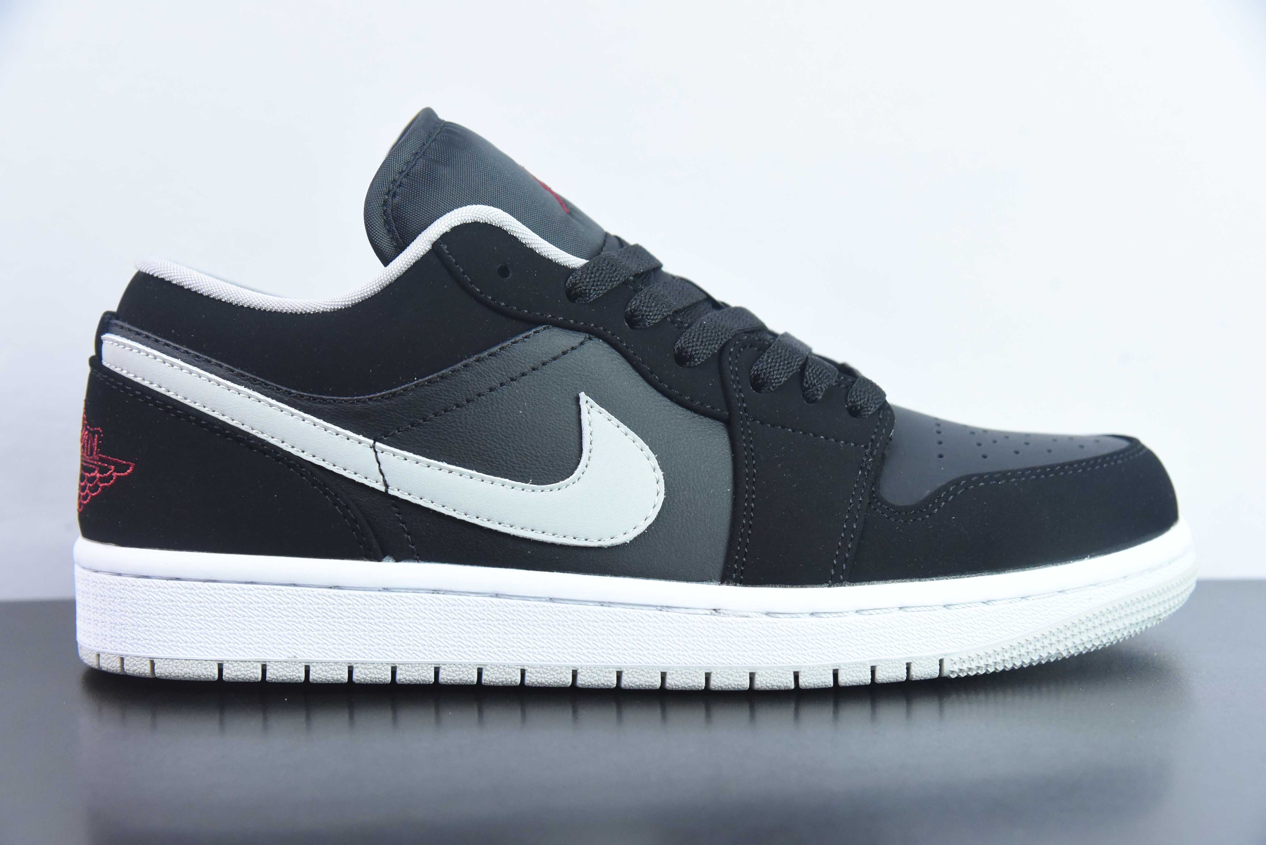 AAJW65961132 Air Jordan 1 Low AJ1 乔丹1代低帮篮球鞋/黑白 2023年新款发售 货号：553558-032 尺码：36-46
