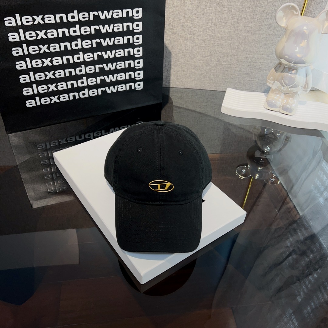 NO:194837,DiSai D letters autumn and winter baseball caps~ High-value letters, balanced shapes and sun protection!  It can be sweet or cool, must-have!  Hat fisherman hat baseball hat knit hat, hat, espadrilles,hats19860909迪赛 D 字母秋冬系棒球帽~ 高颜值字母 平衡造型还能遮阳防晒！ 可甜可酷 必入！帽子渔夫帽棒球帽针织帽,帽子,espadrilles,hats,hat