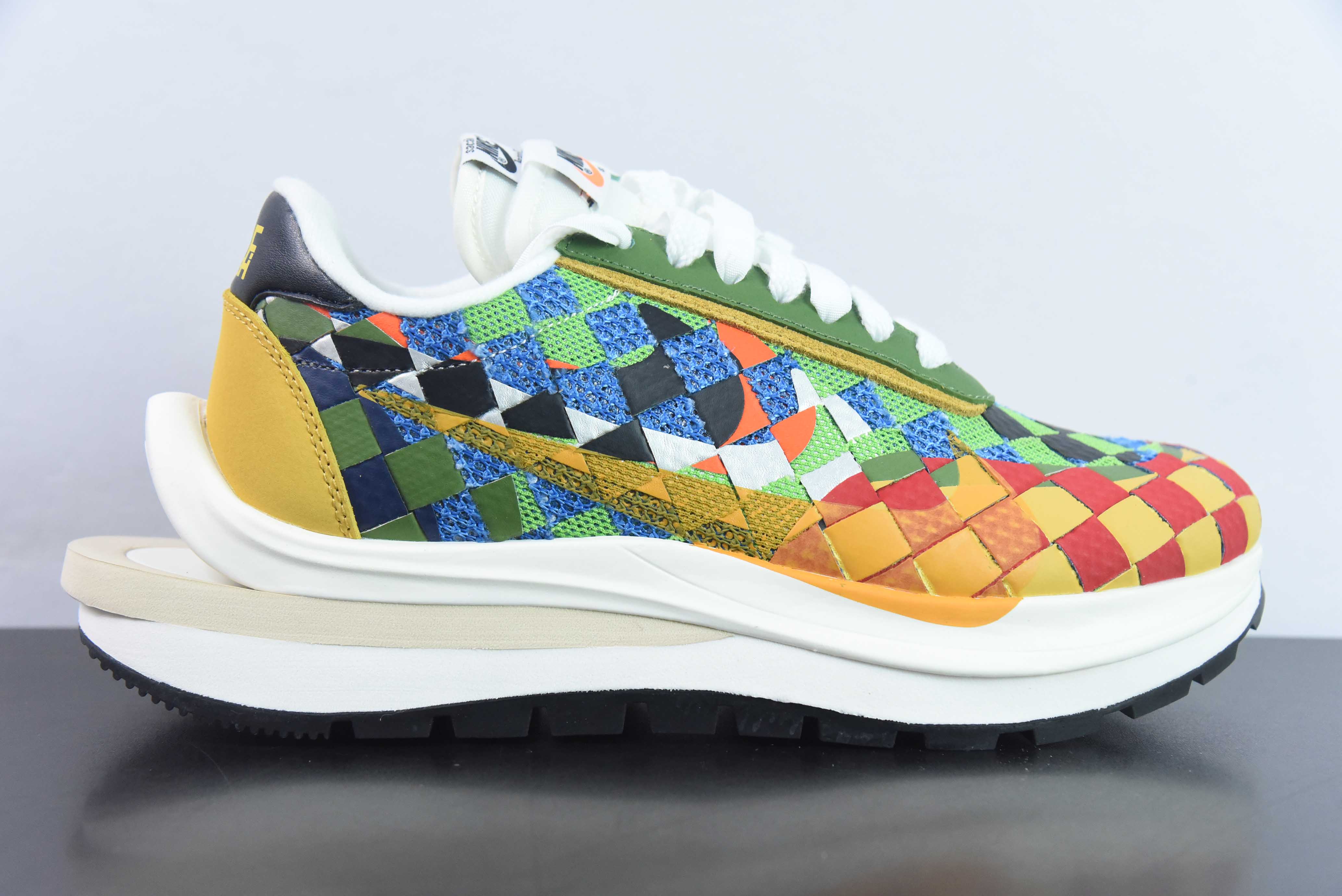 NK Woven 4.0 联名款 华夫4.0 休闲跑鞋 货号:DR5209-300