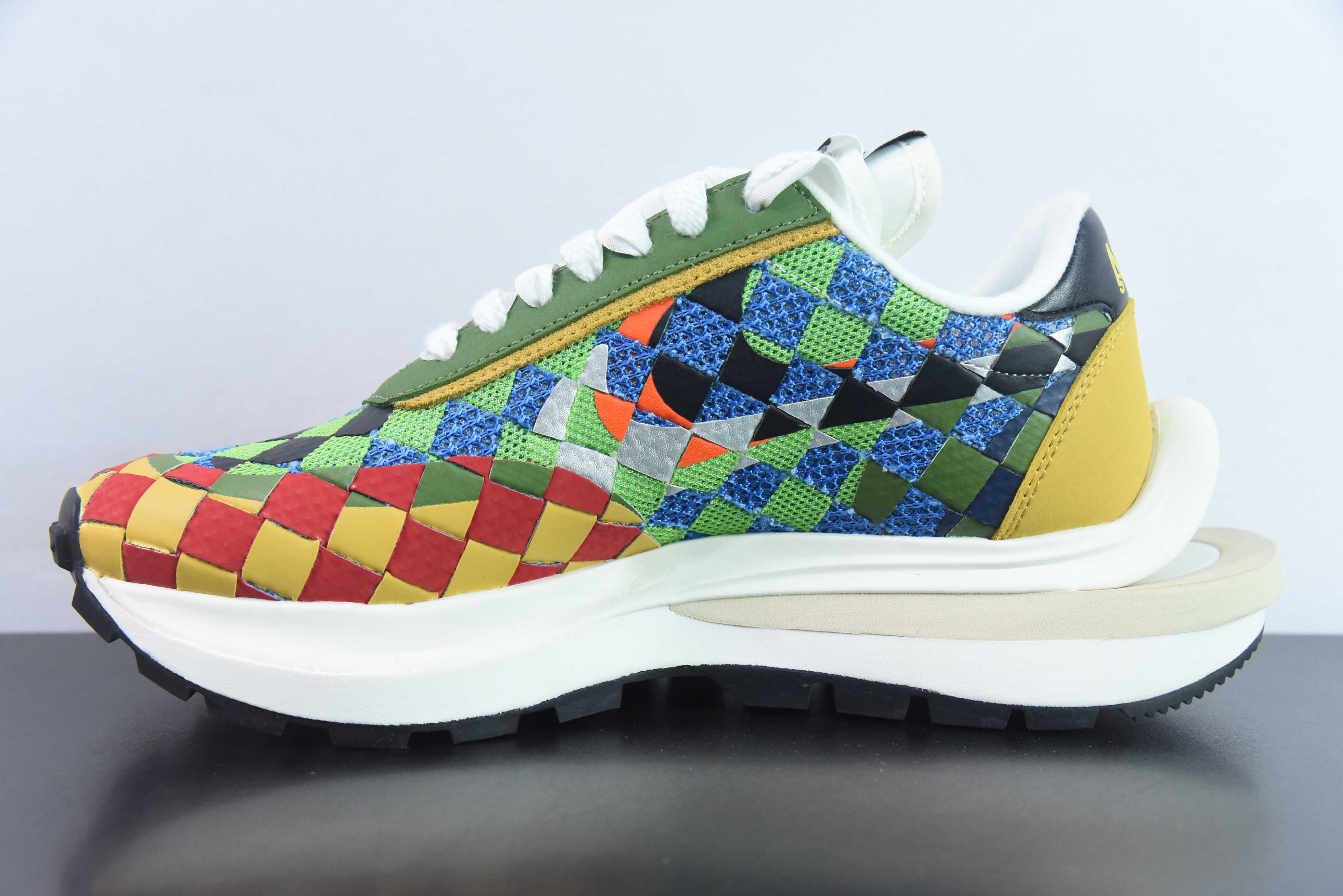 NK Woven 4.0 联名款 华夫4.0 休闲跑鞋 货号:DR5209-300