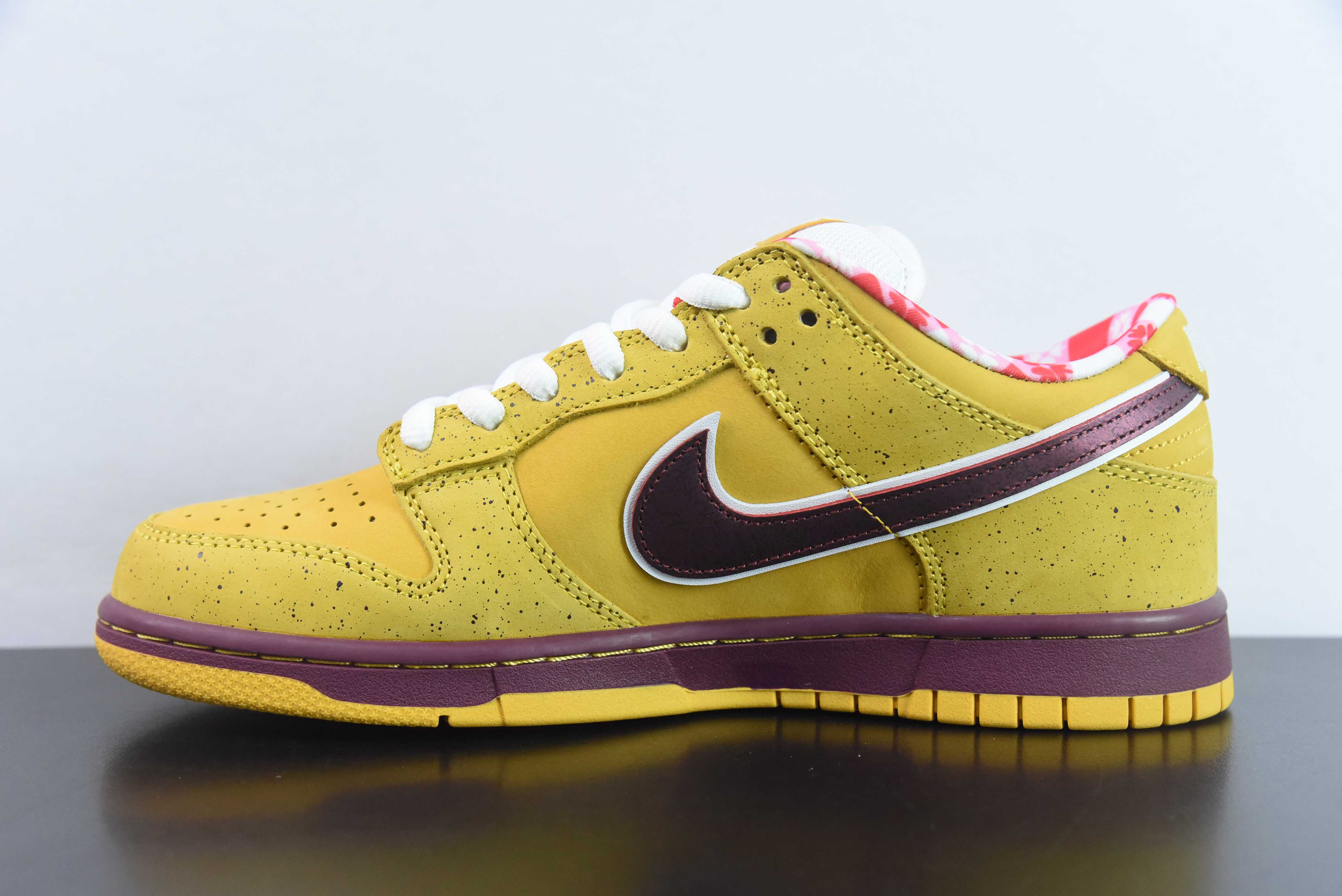 Nike SB Dunk Low x Concepts "Yeelow Lobster" 低帮休闲板鞋 货号;313170 137566