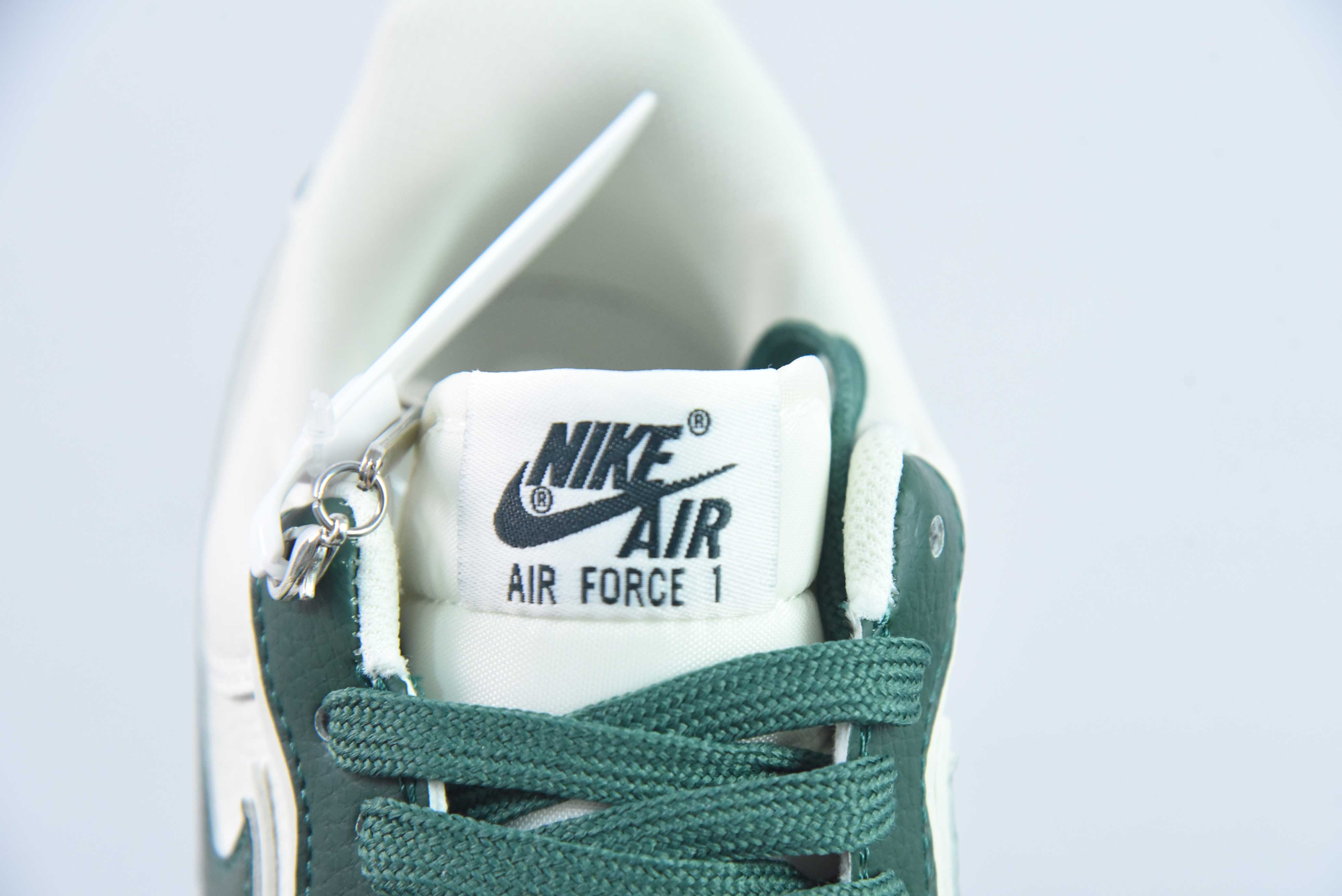 Nike Air Force 1 AF1 空军一号/低帮 白绿 40周年纪念版 货号：JF1983-558