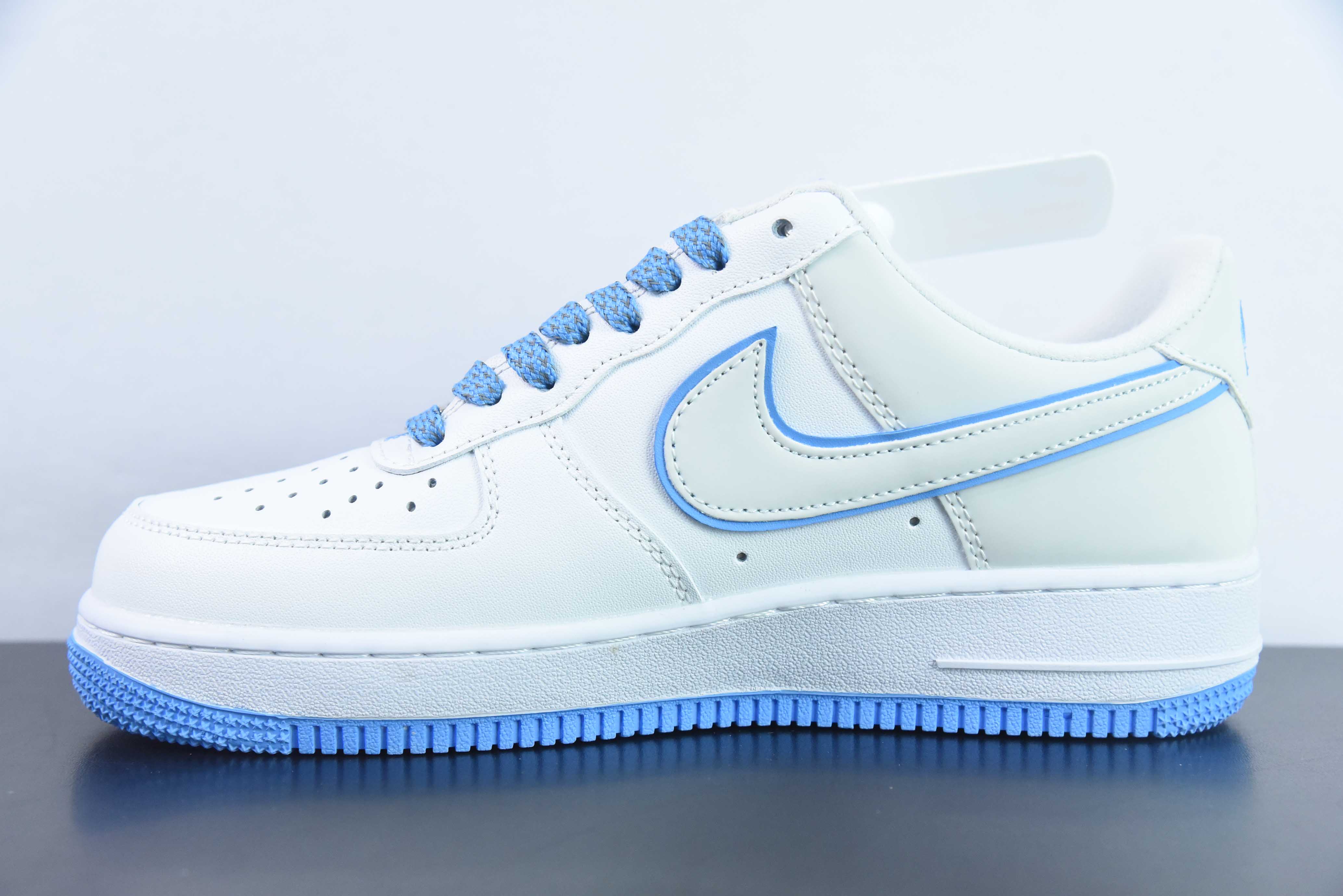 NK Air Force 1 空军一号板鞋 官方货号：YZ8115-005