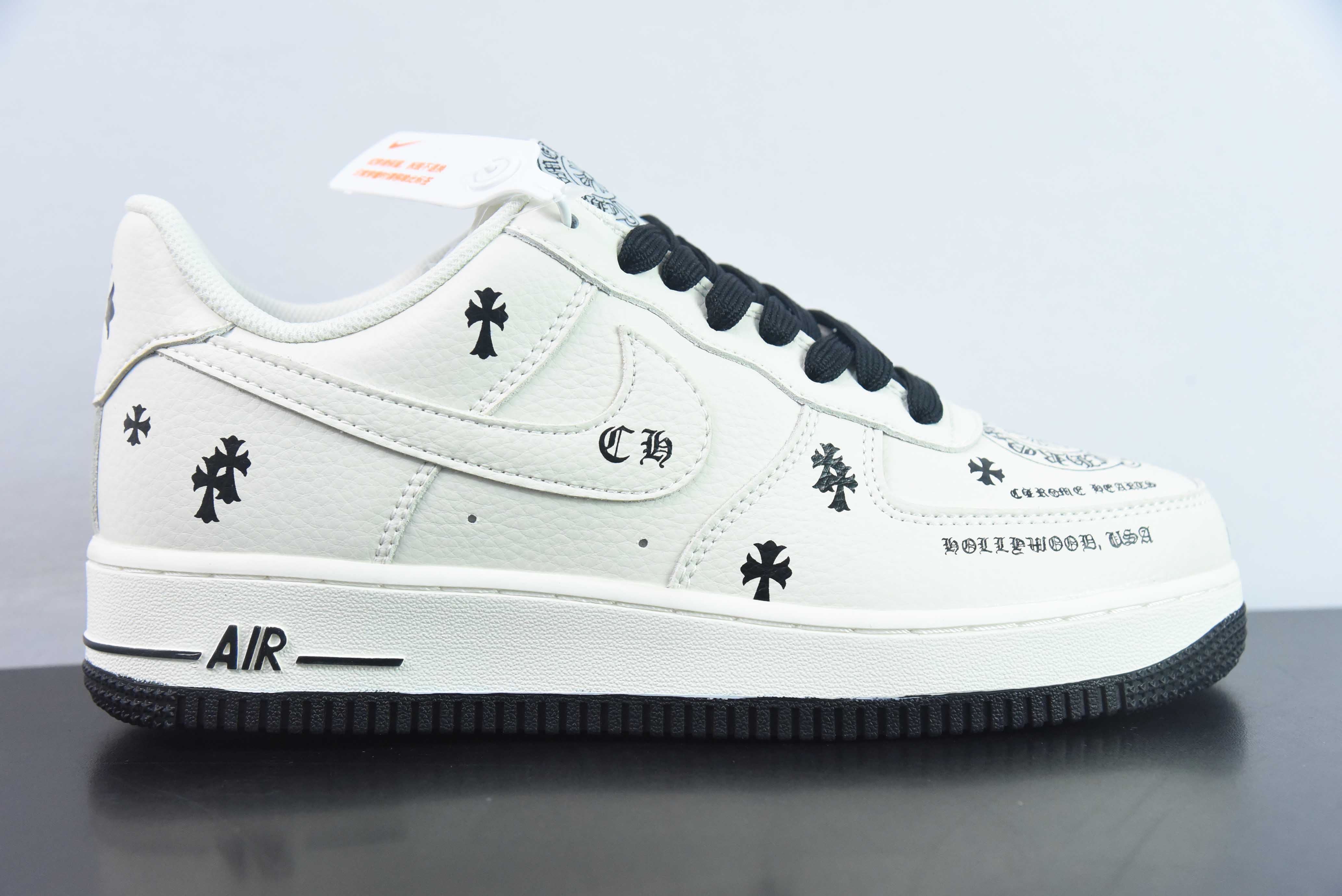 SAX61271447 Nike Air Force 1 AF1 空军一号/低帮 白黑 克罗心 印花 货号：KL2307-501 尺码：36-45